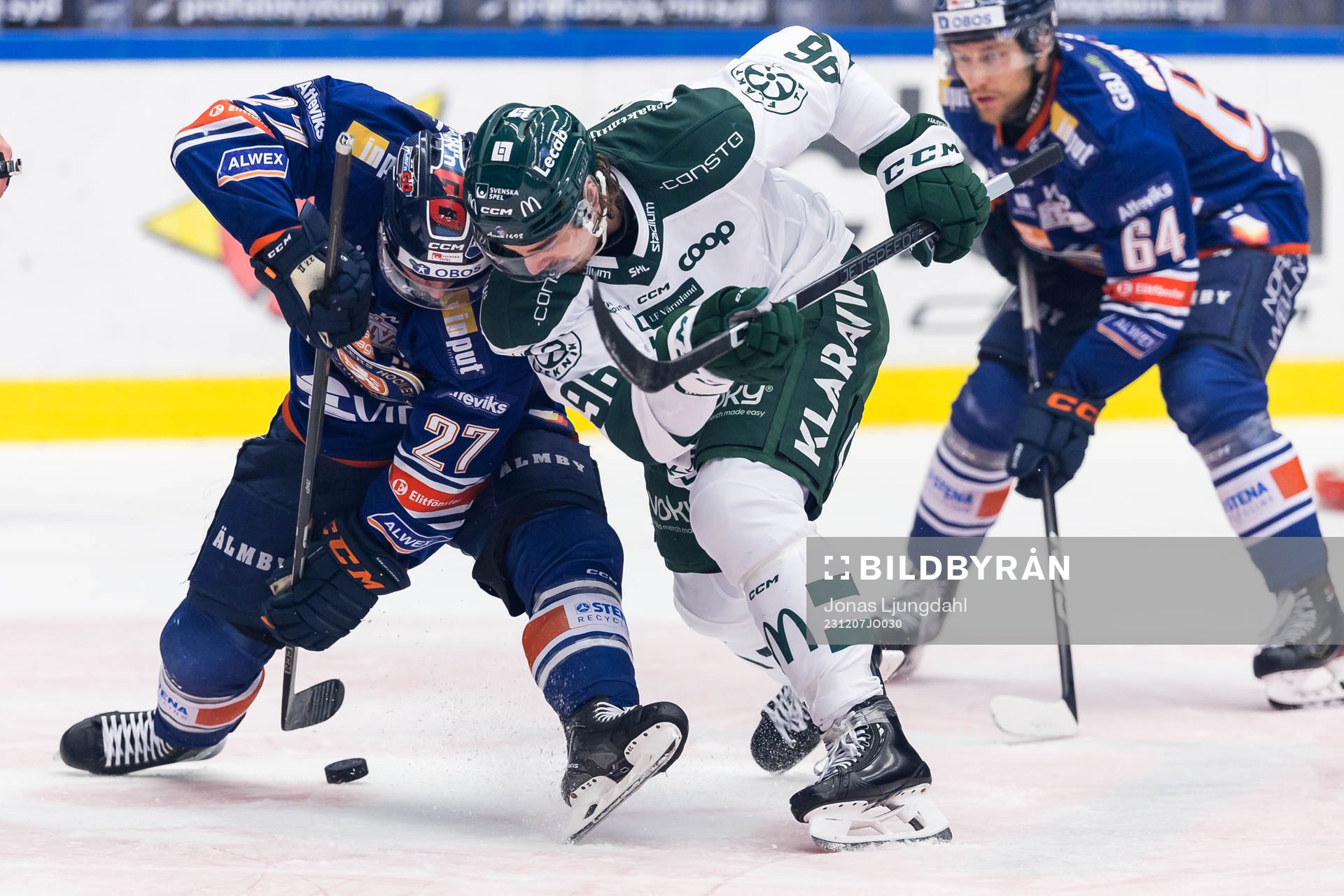 Växjö Lakers HCs Martin Lundberg och Färjestad BKs David