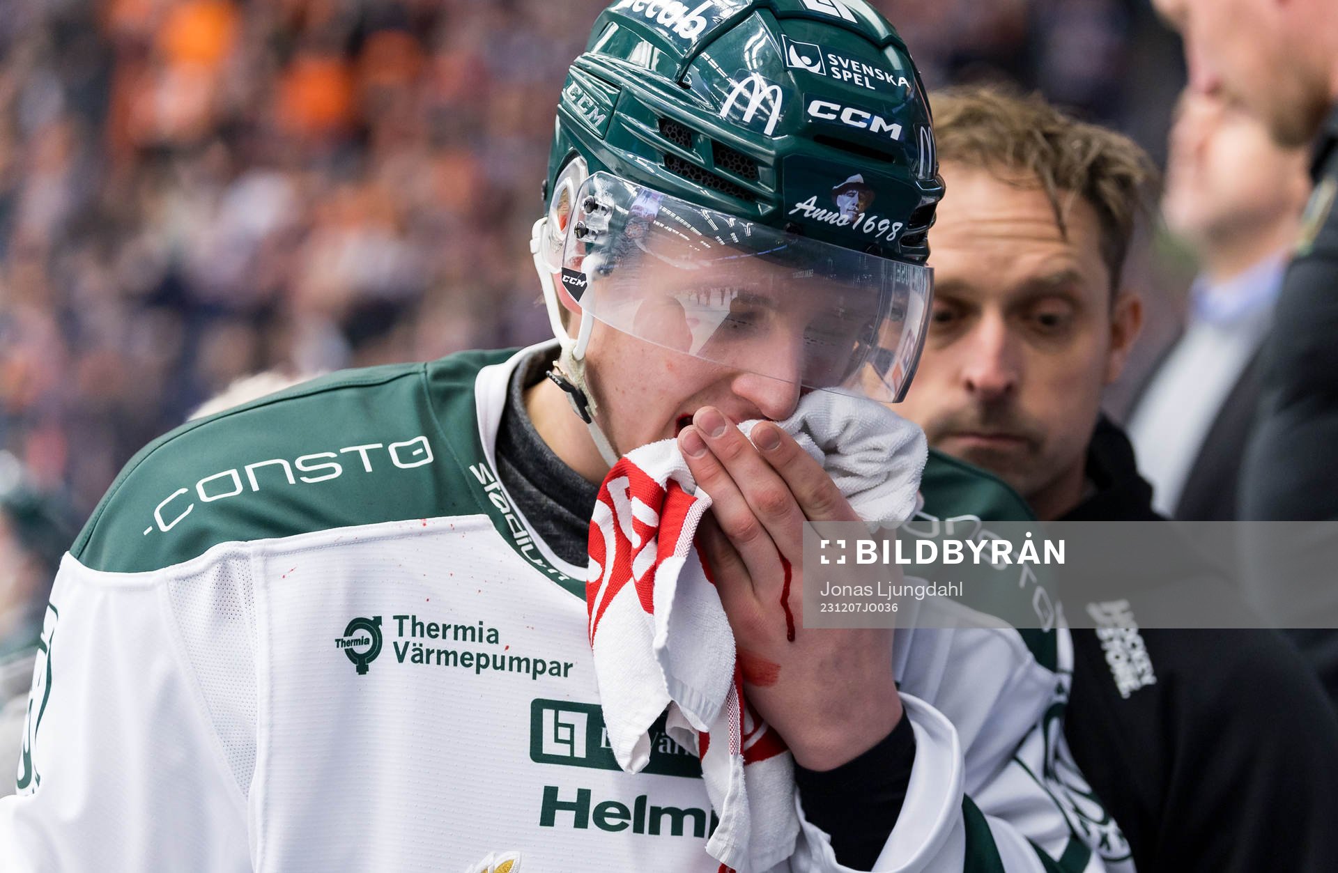 Färjestad BKs Albert Wikman är skadad