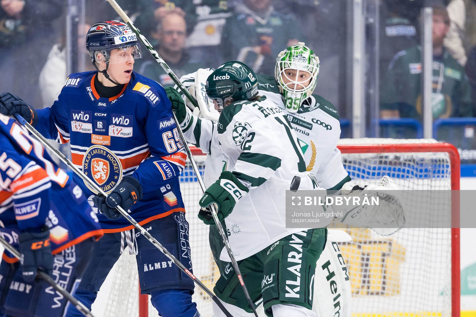 Växjö Lakers HCs Jakub Stancl och Färjestad BKs Albert
