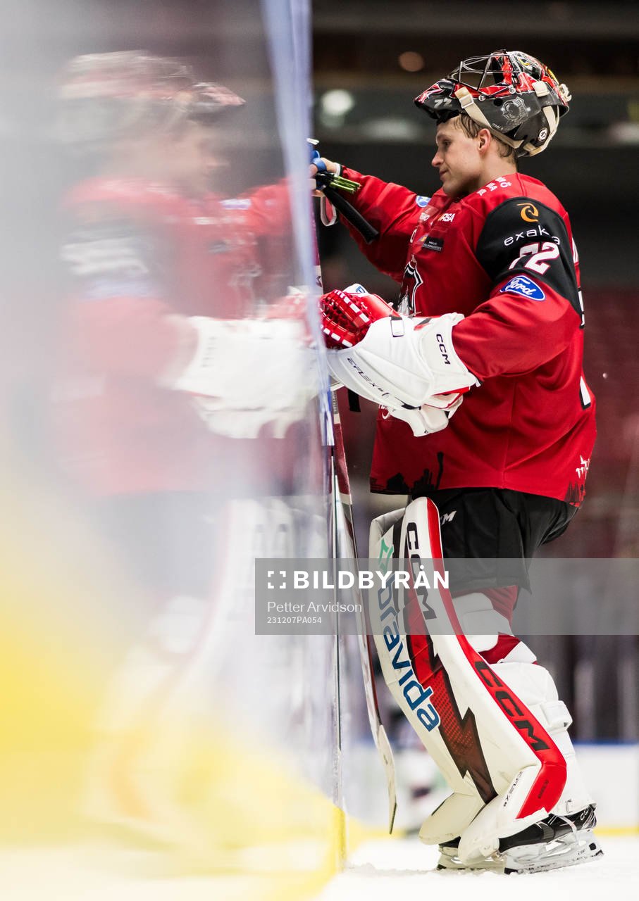 Malmö Redhawks målvakt Daniel Marmenlind deppar
