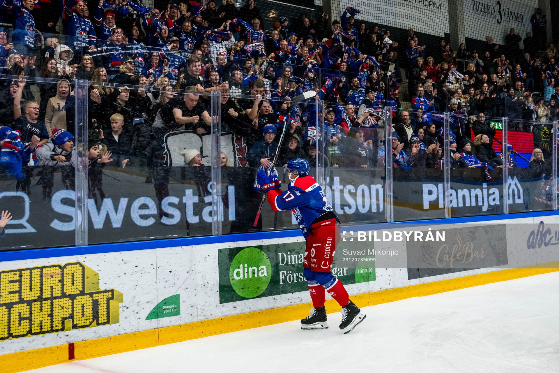 Oskarshamns Jonas Engström jublar