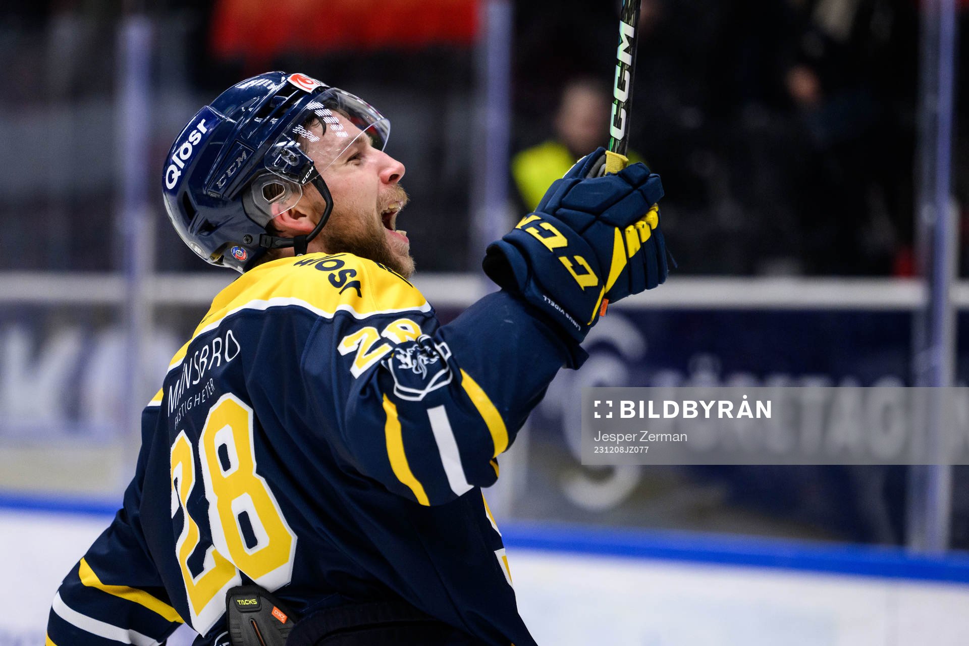 Södertäljes Emil Alba jublar