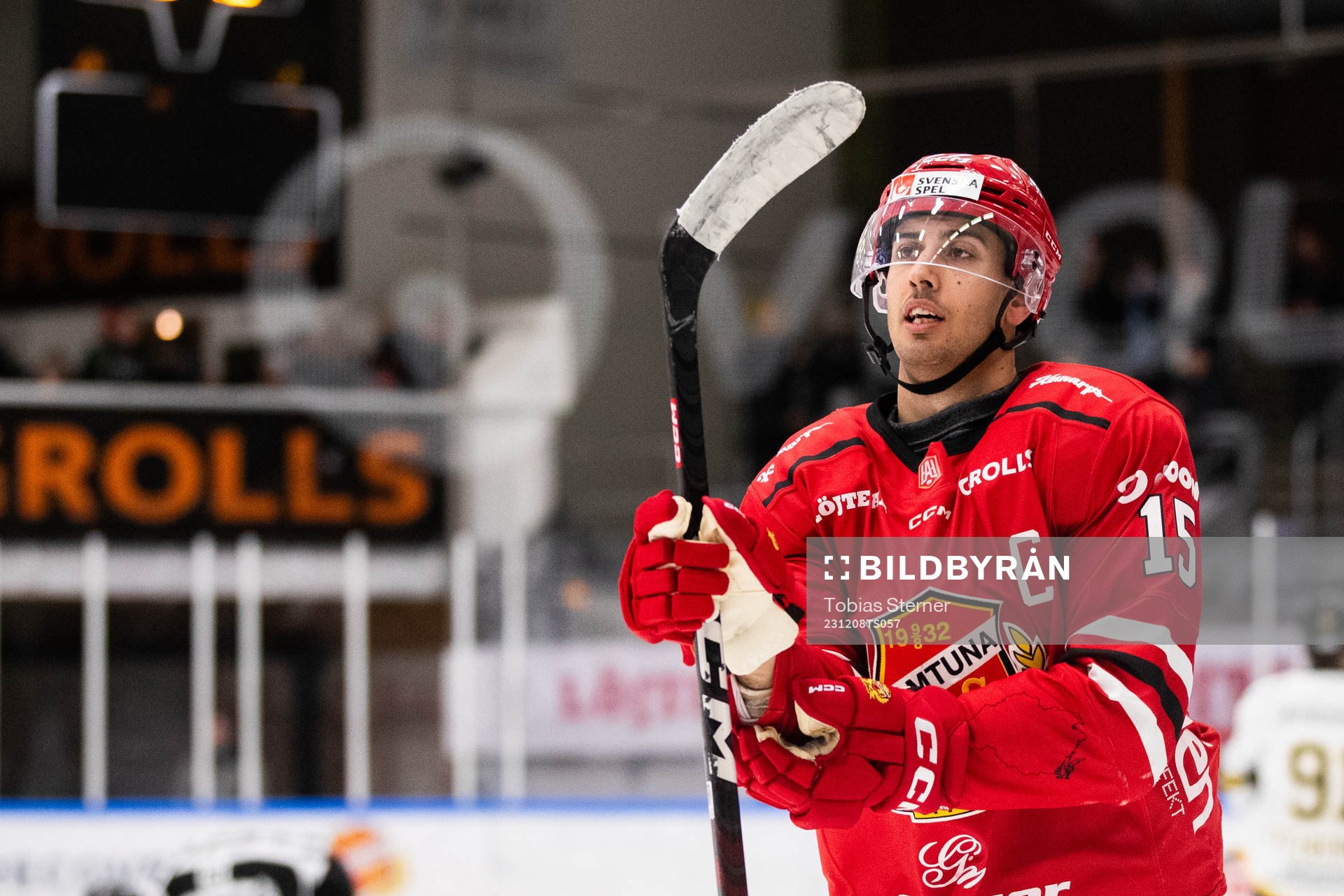 Almtunas Marcus Karlström jublar