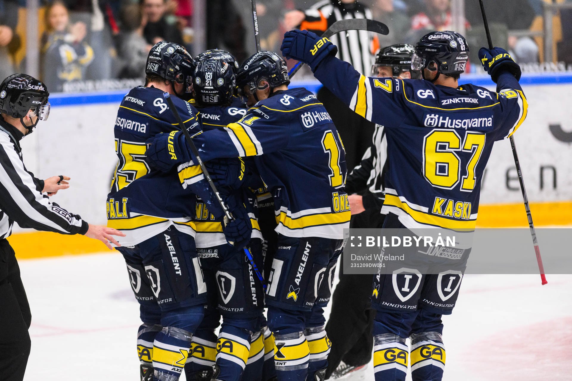 HV71s Åke Stakkestad  jublar