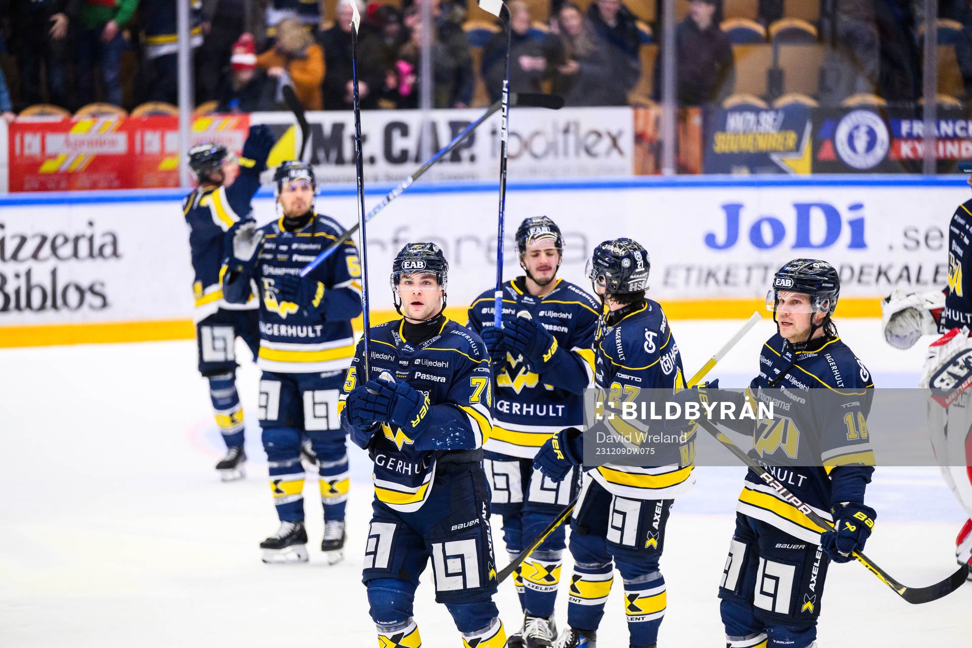 HV71 tackar fansen
