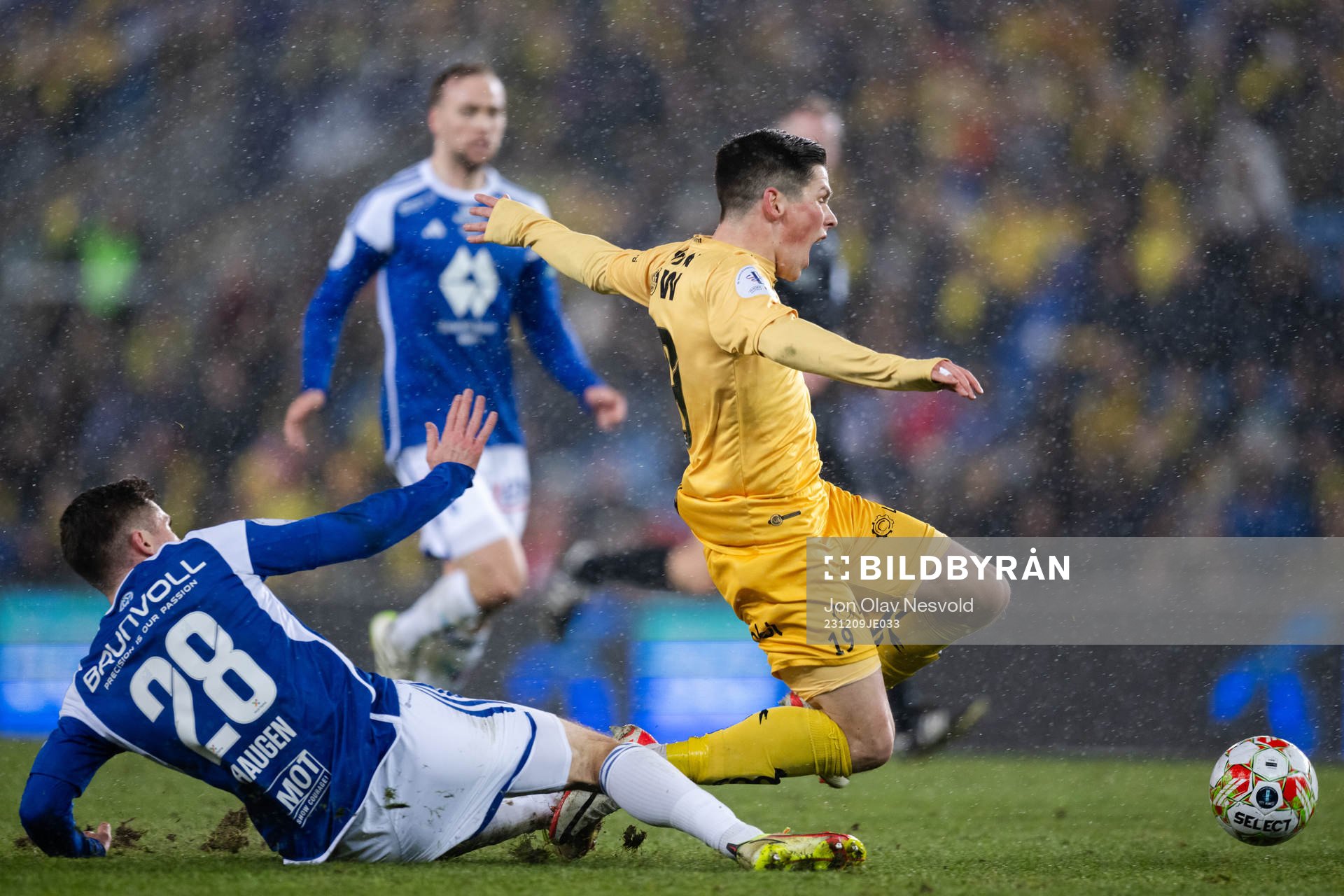 Kristoffer Haugen of Molde and Sondre Brunstad Fet of