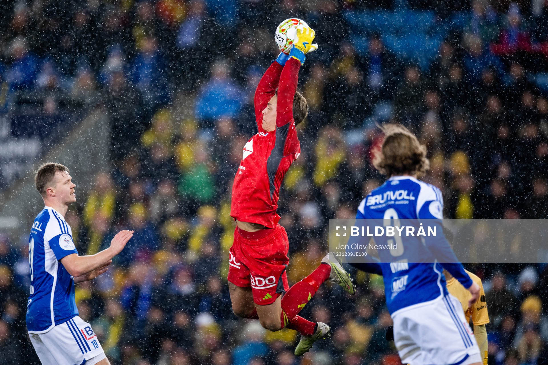 Goalkeeper Oliver Petersen of Molde