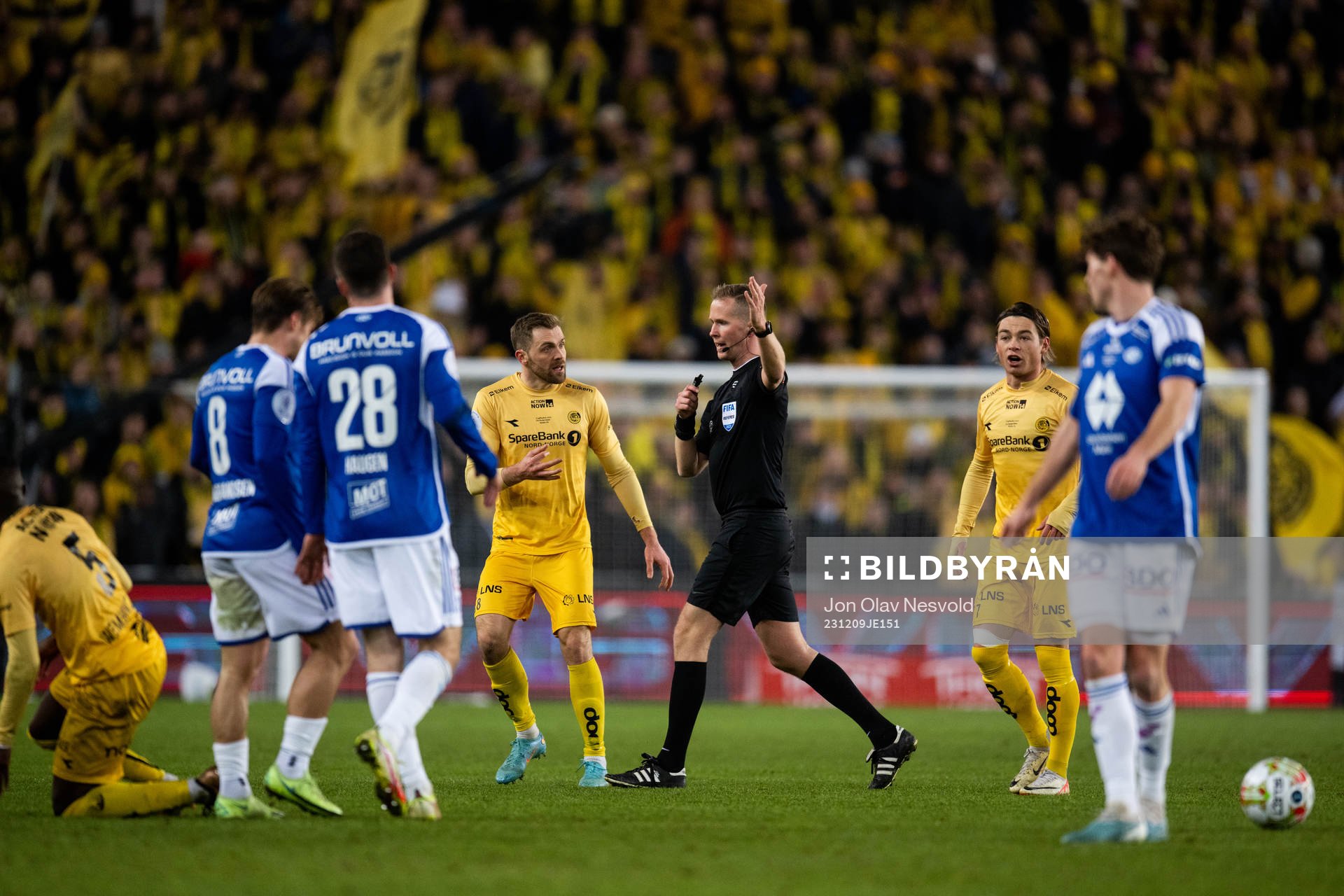 Brede Moe of Bodø/Glimt and referee Kristoffer Hagenes