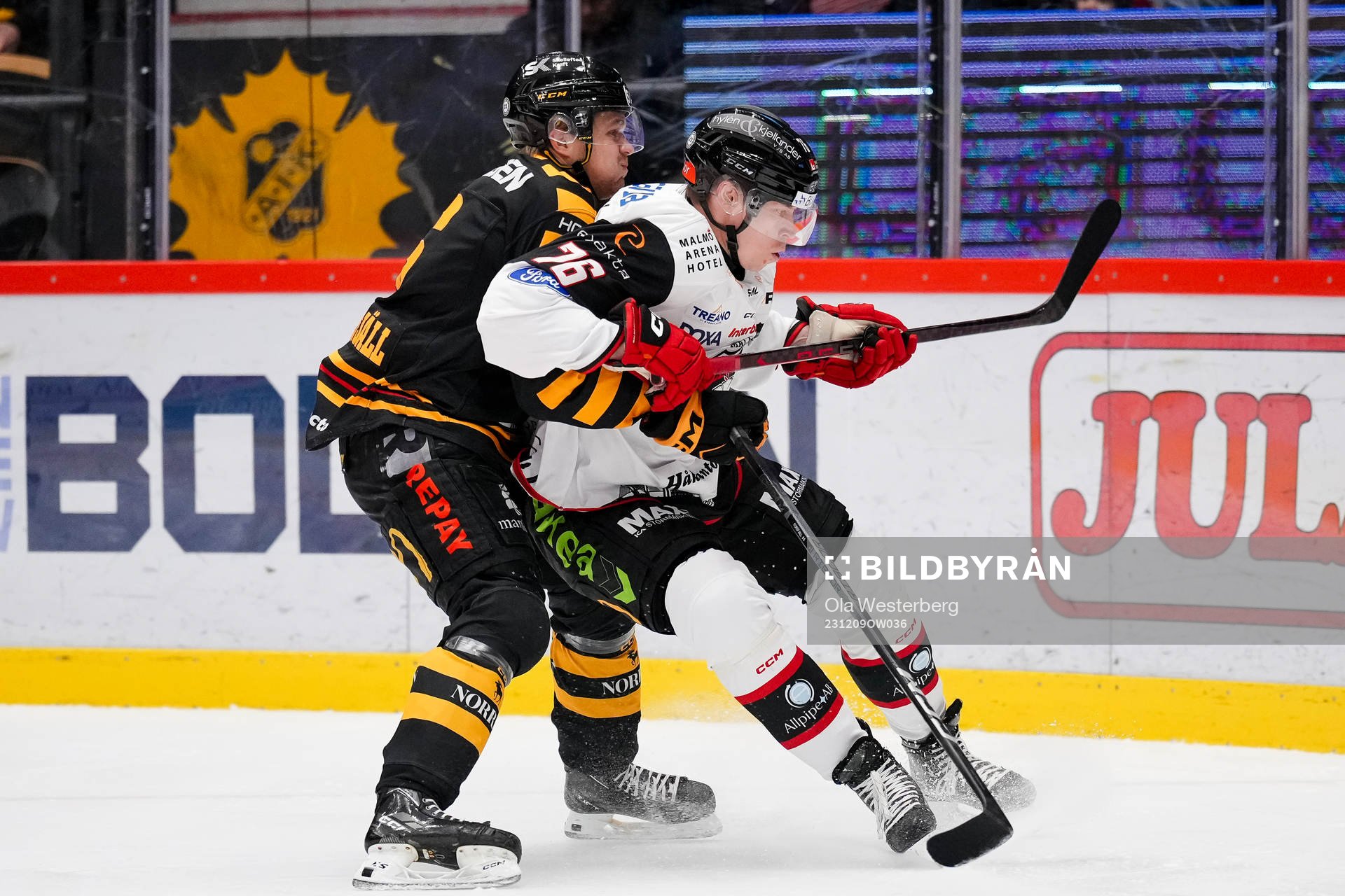 Skellefteås Måns Forsfjäll och Malmö Redhawks Tomi