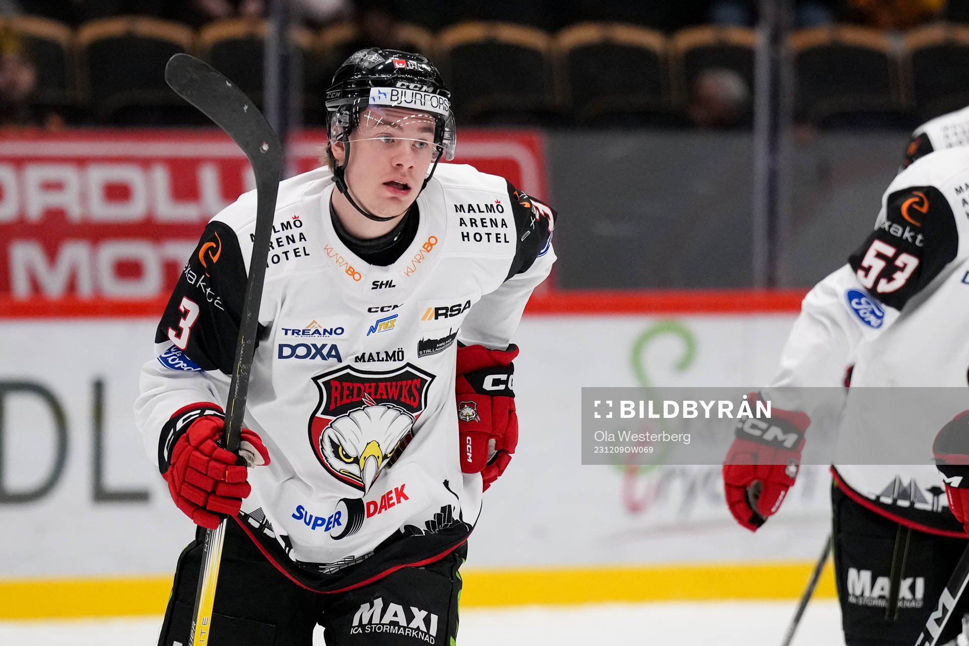 Malmö Redhawks Nuutti Viitasalo jublar