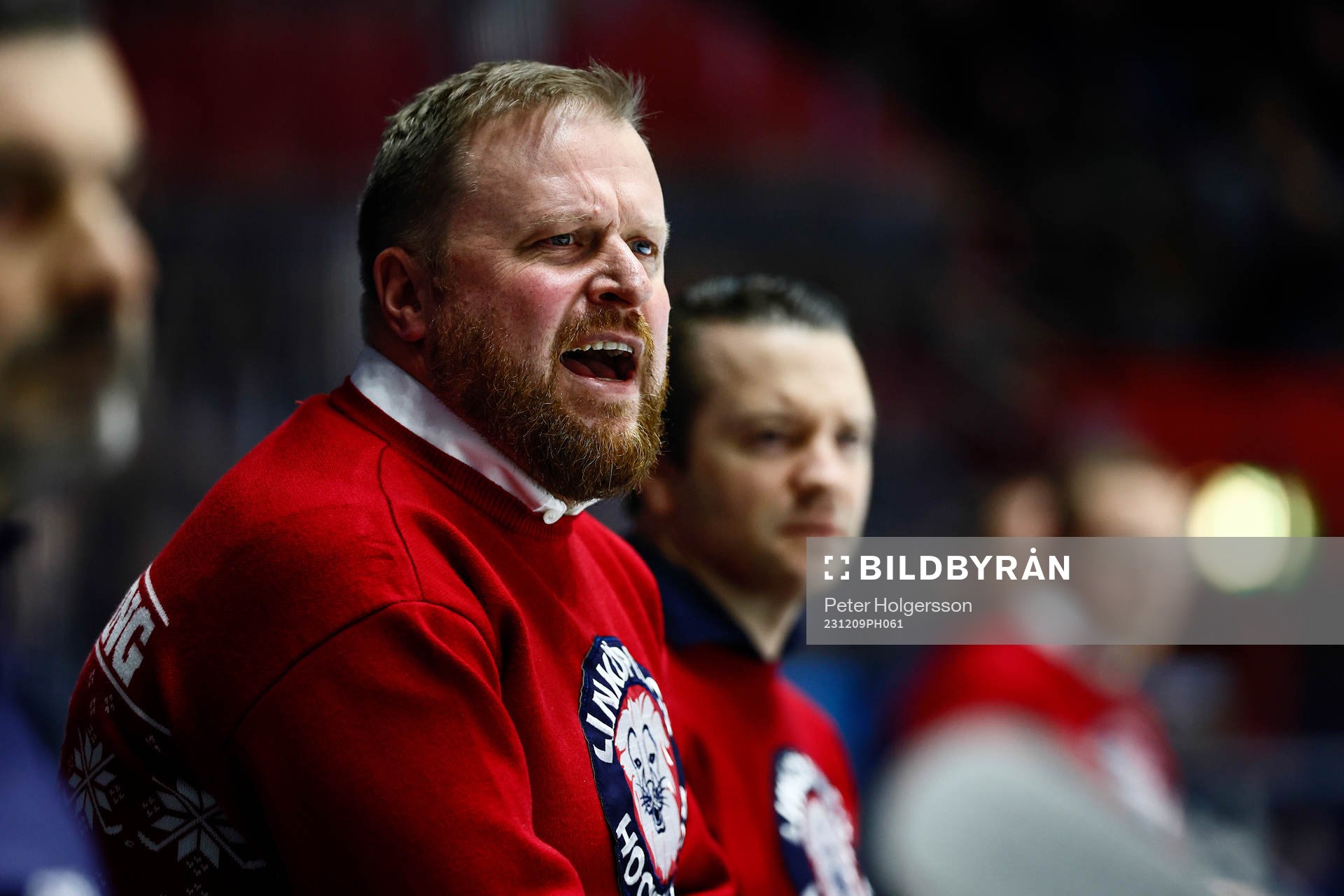 Linköpings tränare Klas Östman reagerar