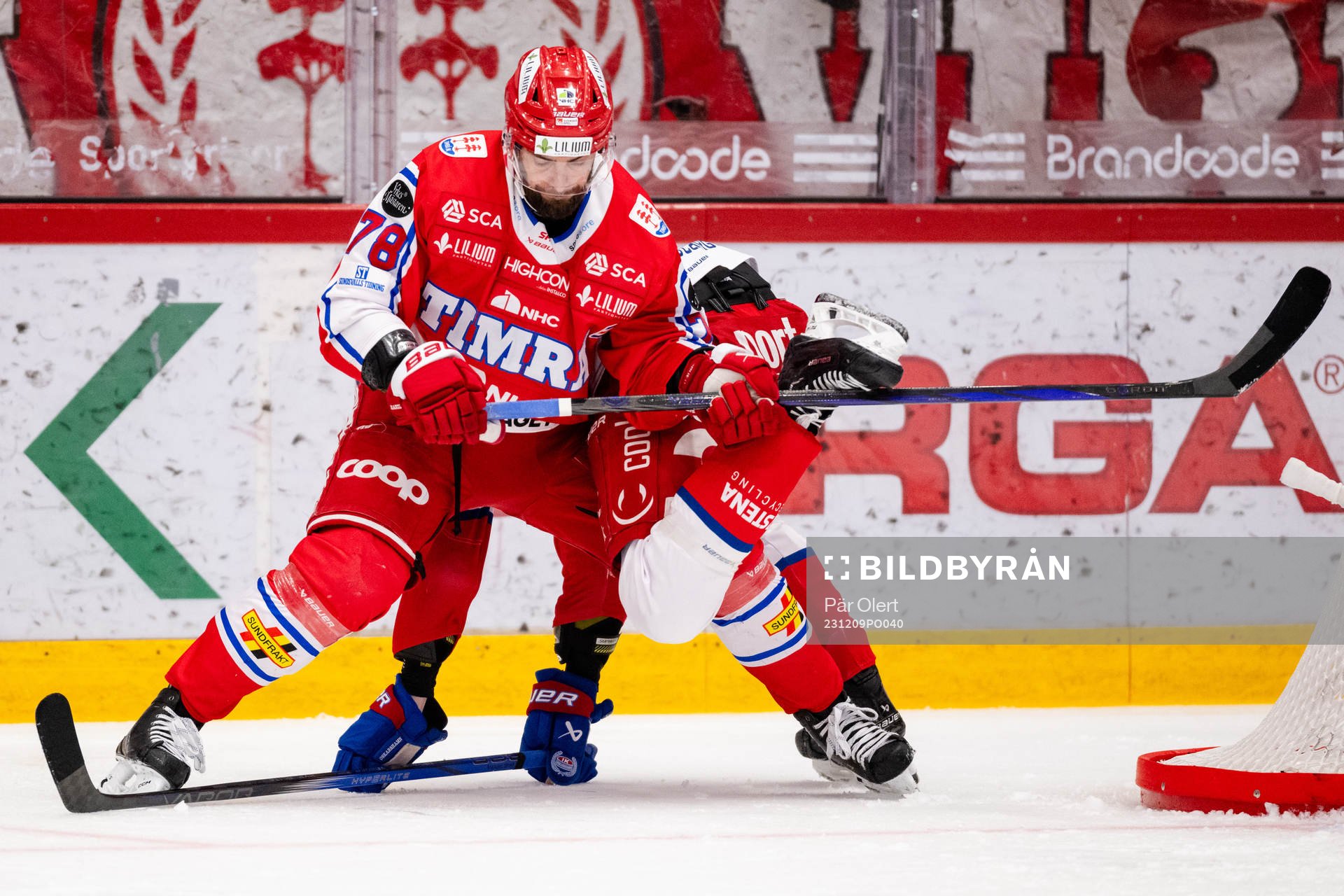 Timrås Robin Hanzl och Oskarshamns Hampus Karlsson