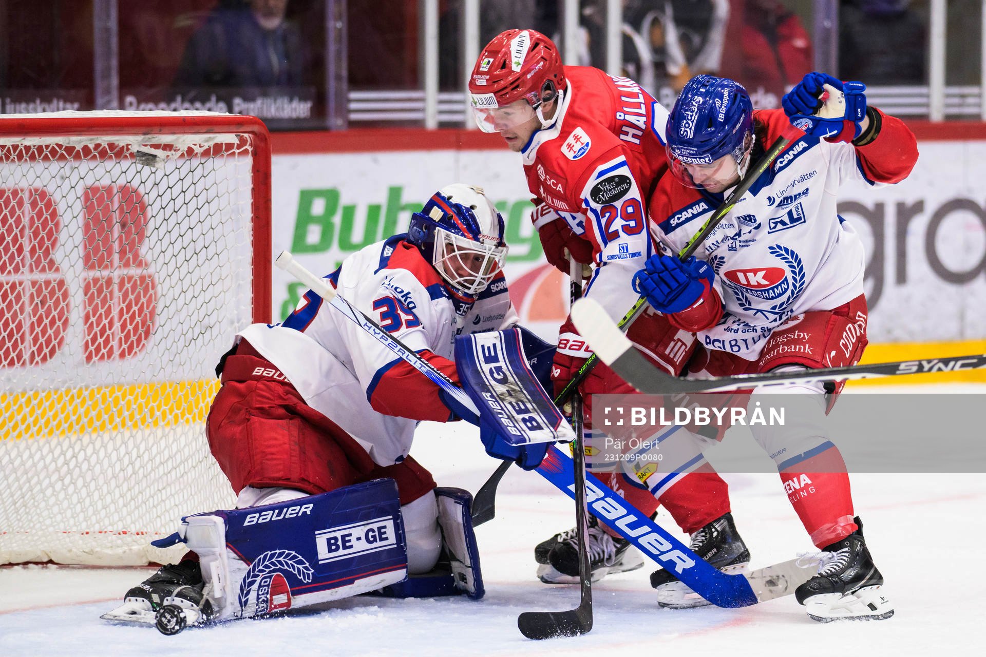 Timrås Filip Hållander oroar framför Oskarshamns