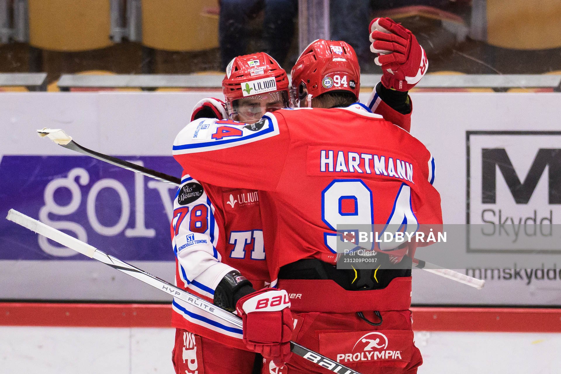 Timrås Sebastian Hartmann jublar