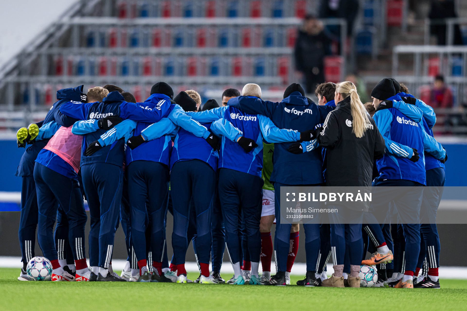 Players of Vålerenga ahead of the Eliteserien playoff football match between Vålerenga and Kristiansund on December 10, 2023 in Oslo.