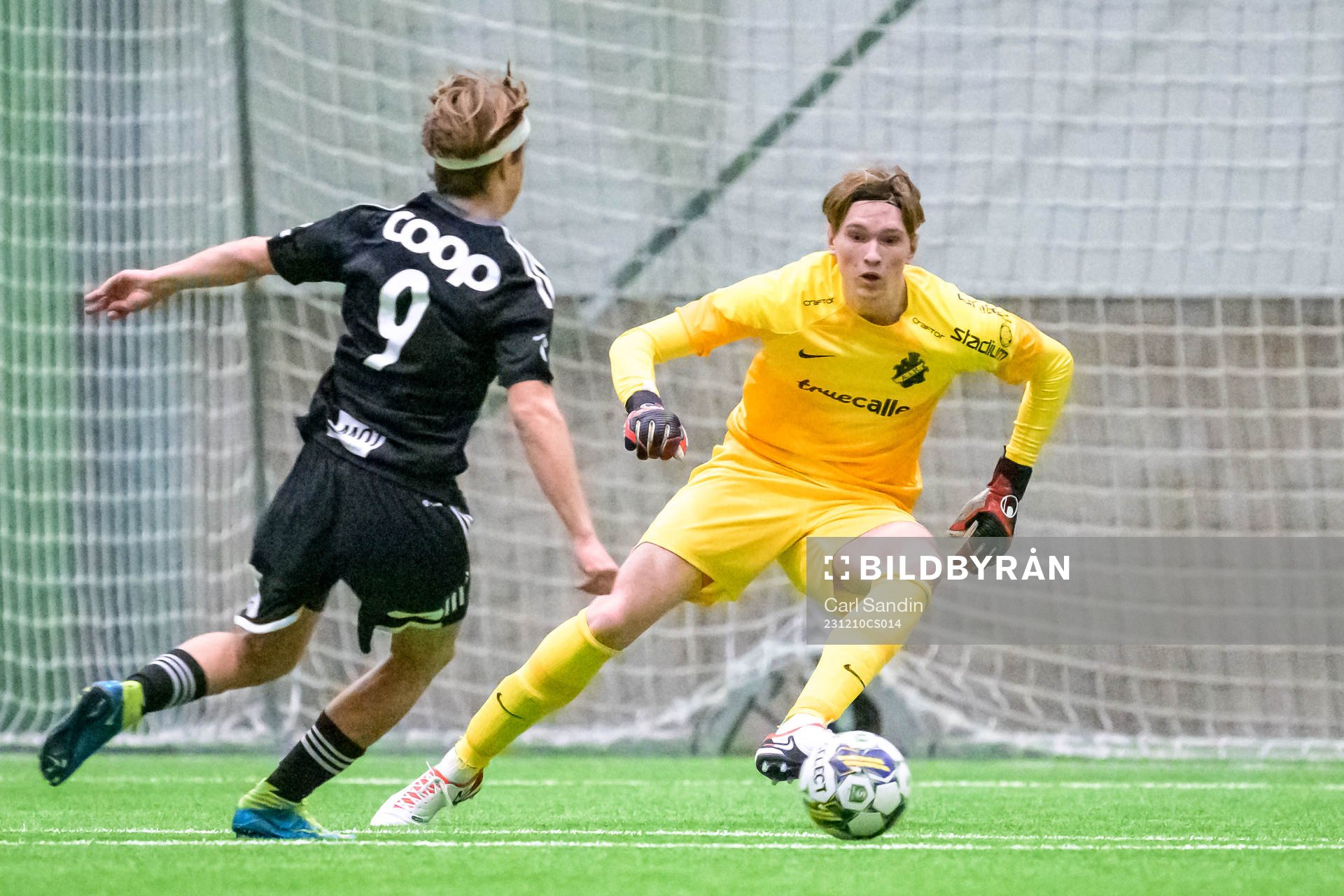 AIKs Frederik Moberg-Søemod under fotbollsmatchen i Skandinaviska Mästerskapen mellan Rosenborg och AIK den 10 december 2023 i Borås.