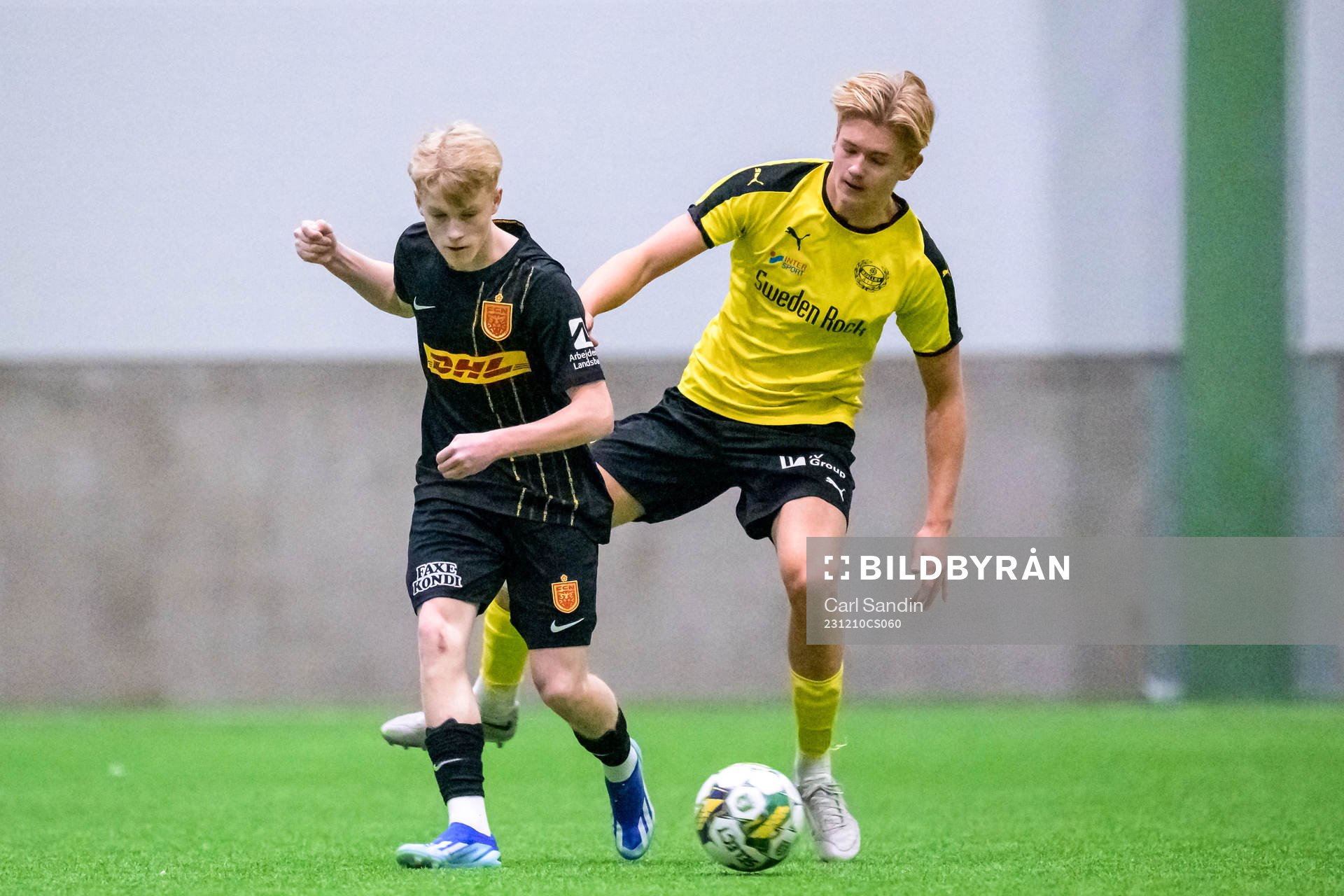 Nordsjällands Oliver Klang och Mjällbys Isac Johansson