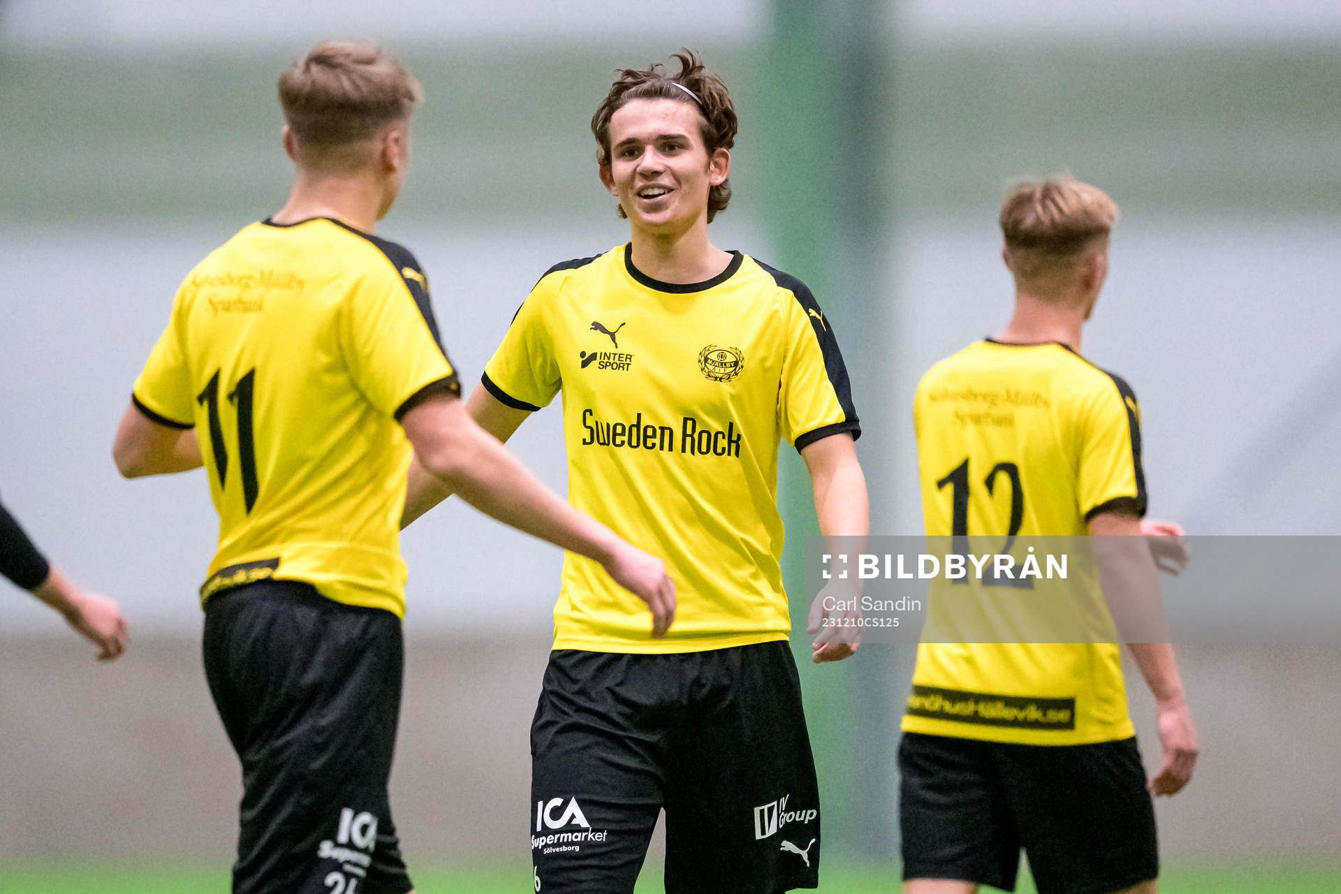 Mjällbys Filip Persson jublar