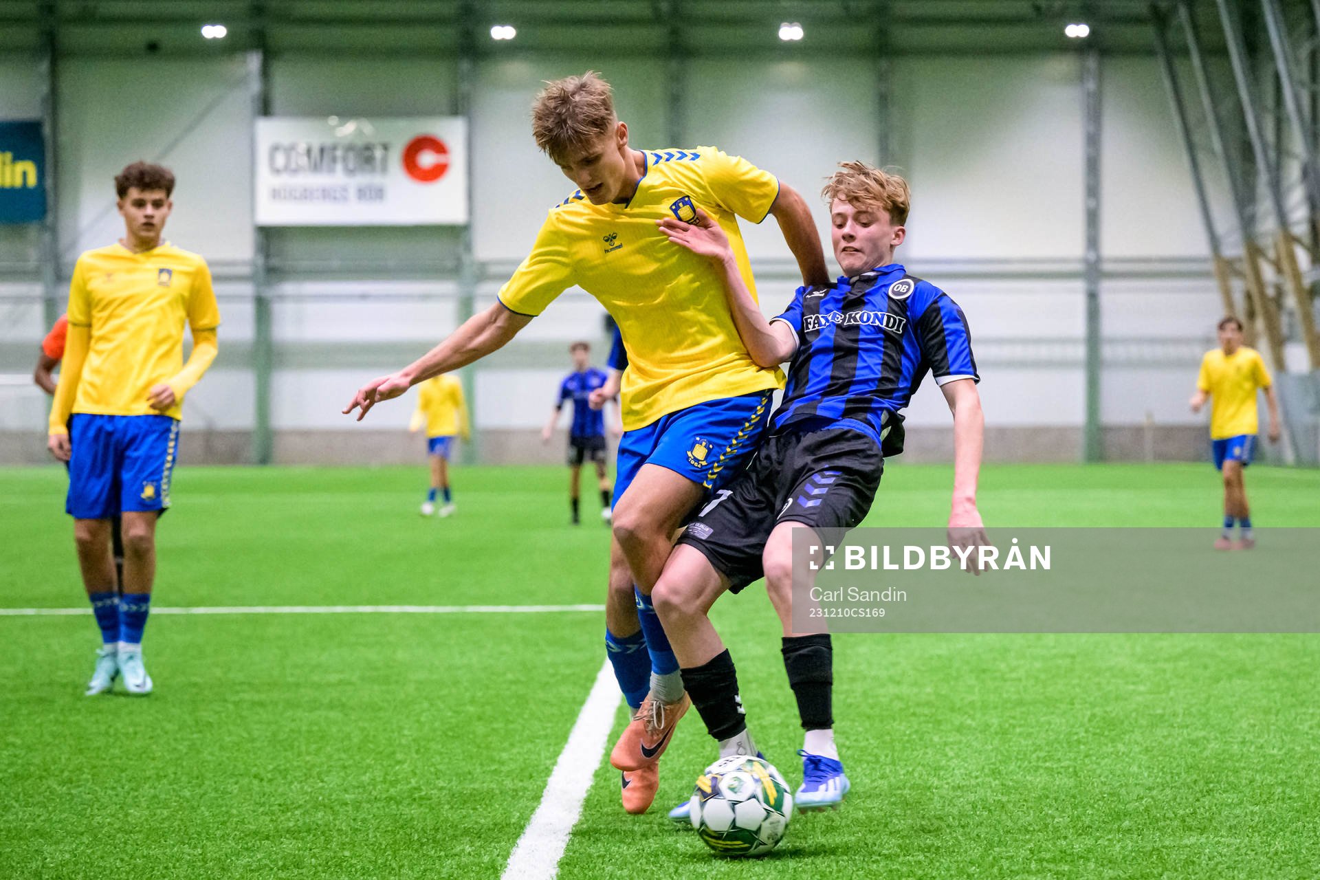 Bröndbys Lukas Larsen och Odenses Hjalte Boe