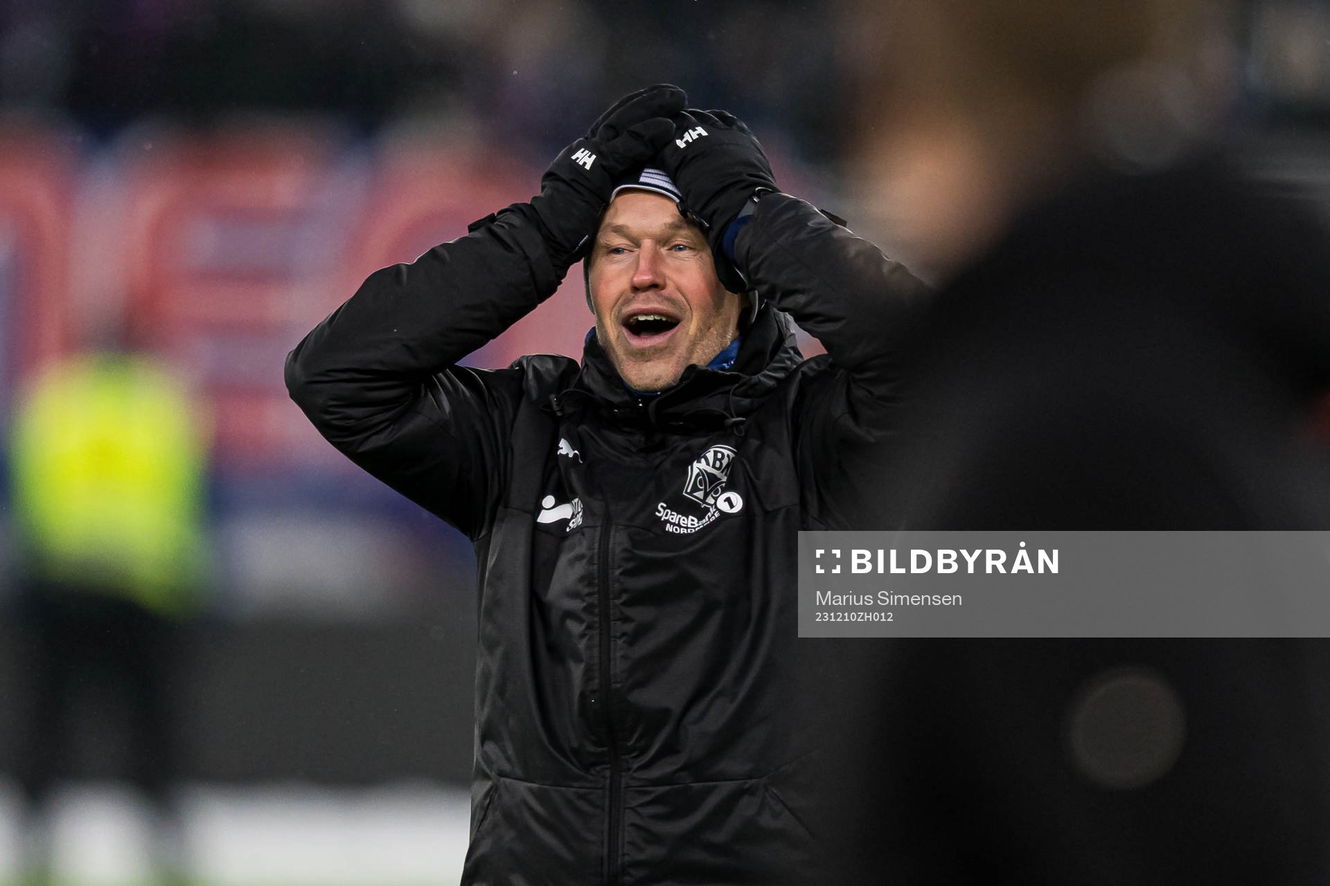 Amund Skiri, head coach of Kristiansund, celebrates