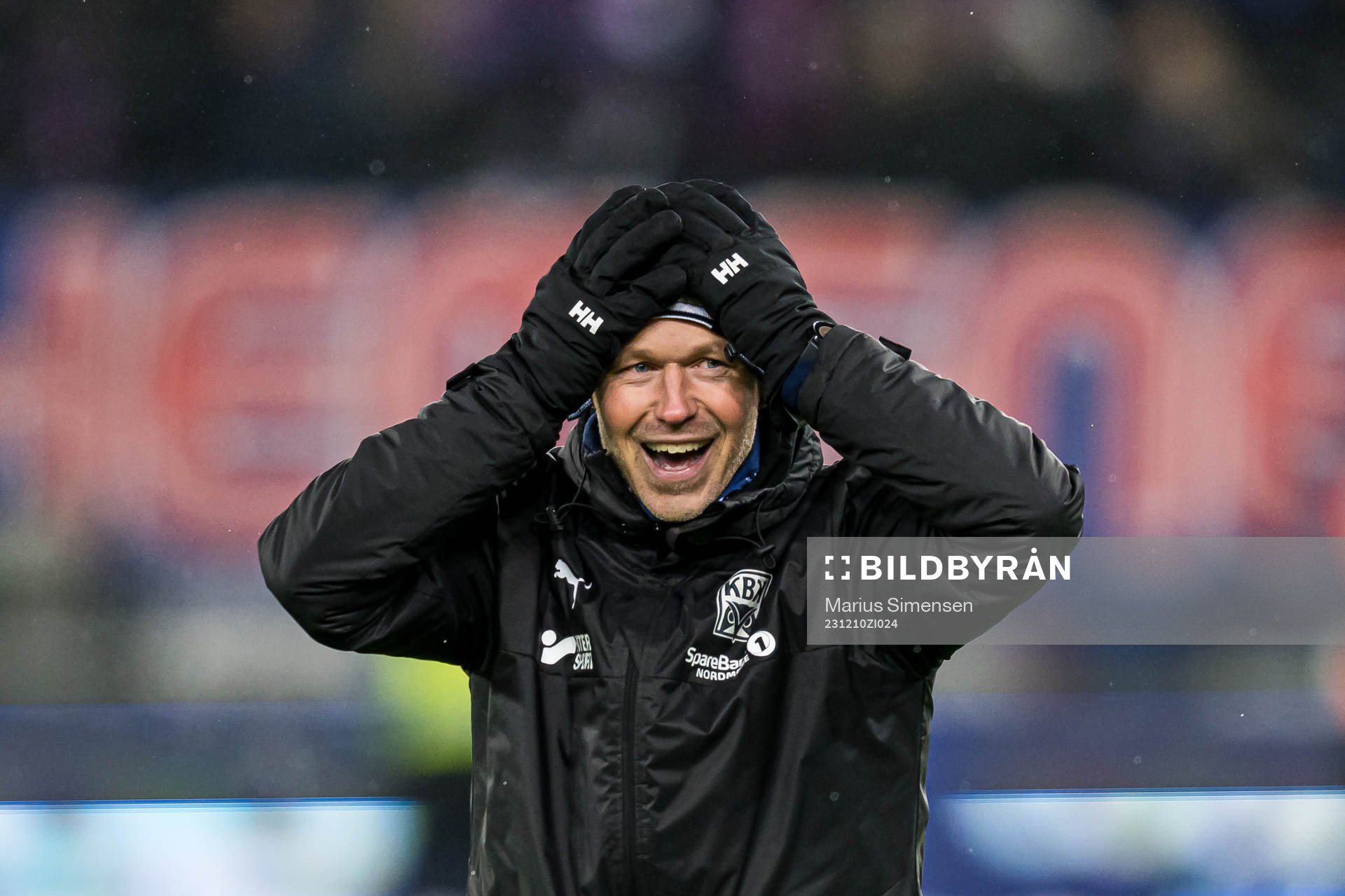 Amund Skiri, head coach of Kristiansund, celebrates