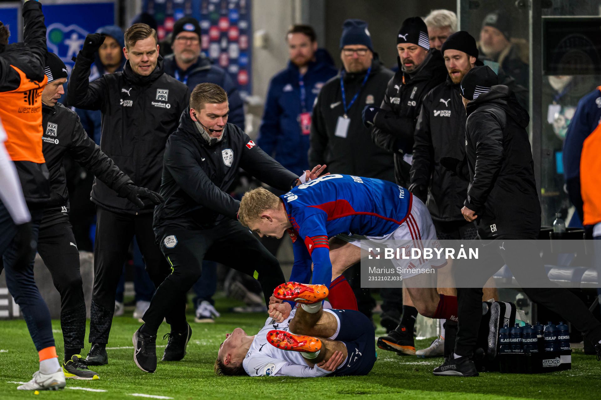 Brynjolfur Willumsson of Kristiansund and Henrik Bjørdal