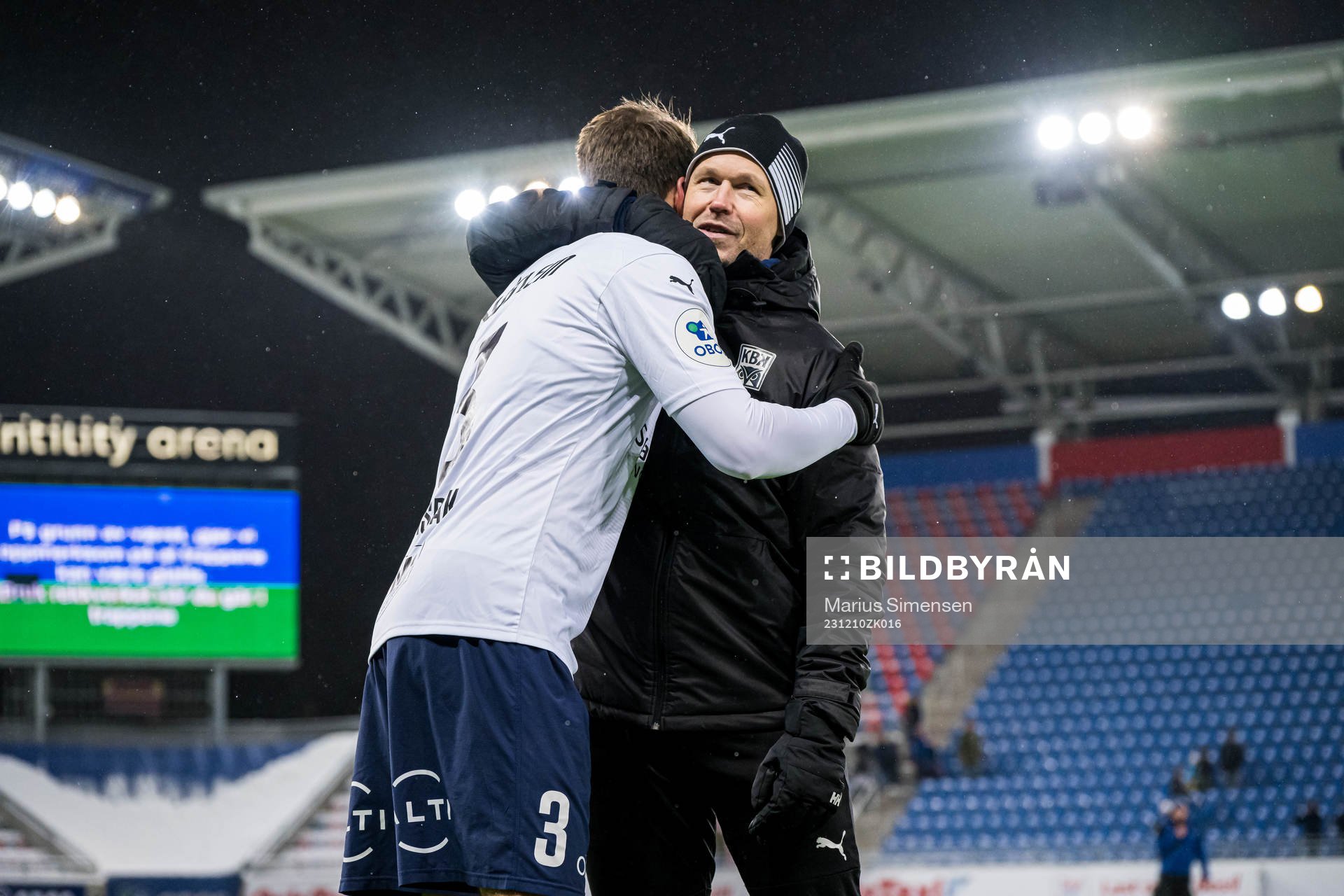Christoffer Aasbak of Kristiansund and Amund Skiri, head