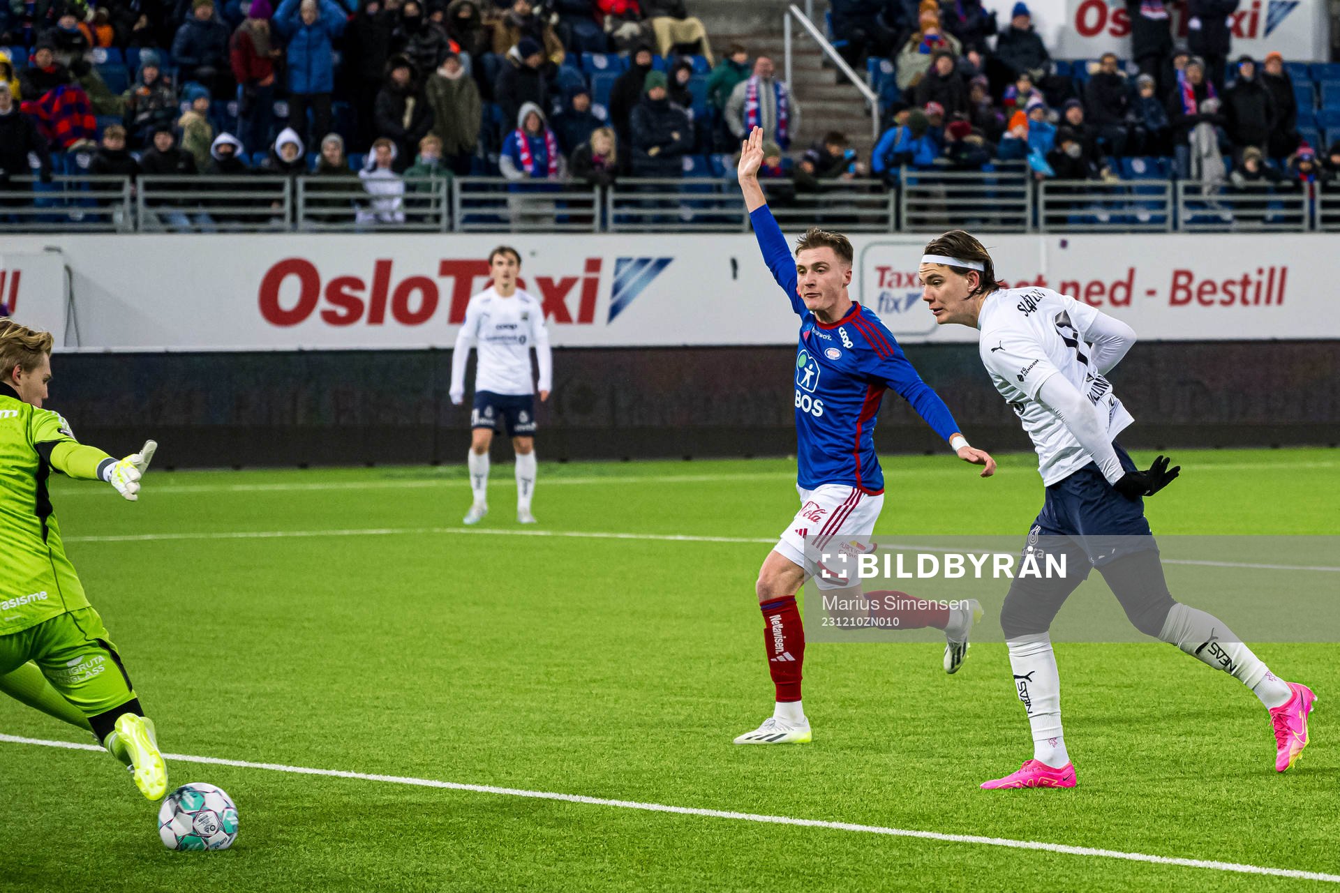 Brynjolfur Willumsson of Kristiansund missing a chance to