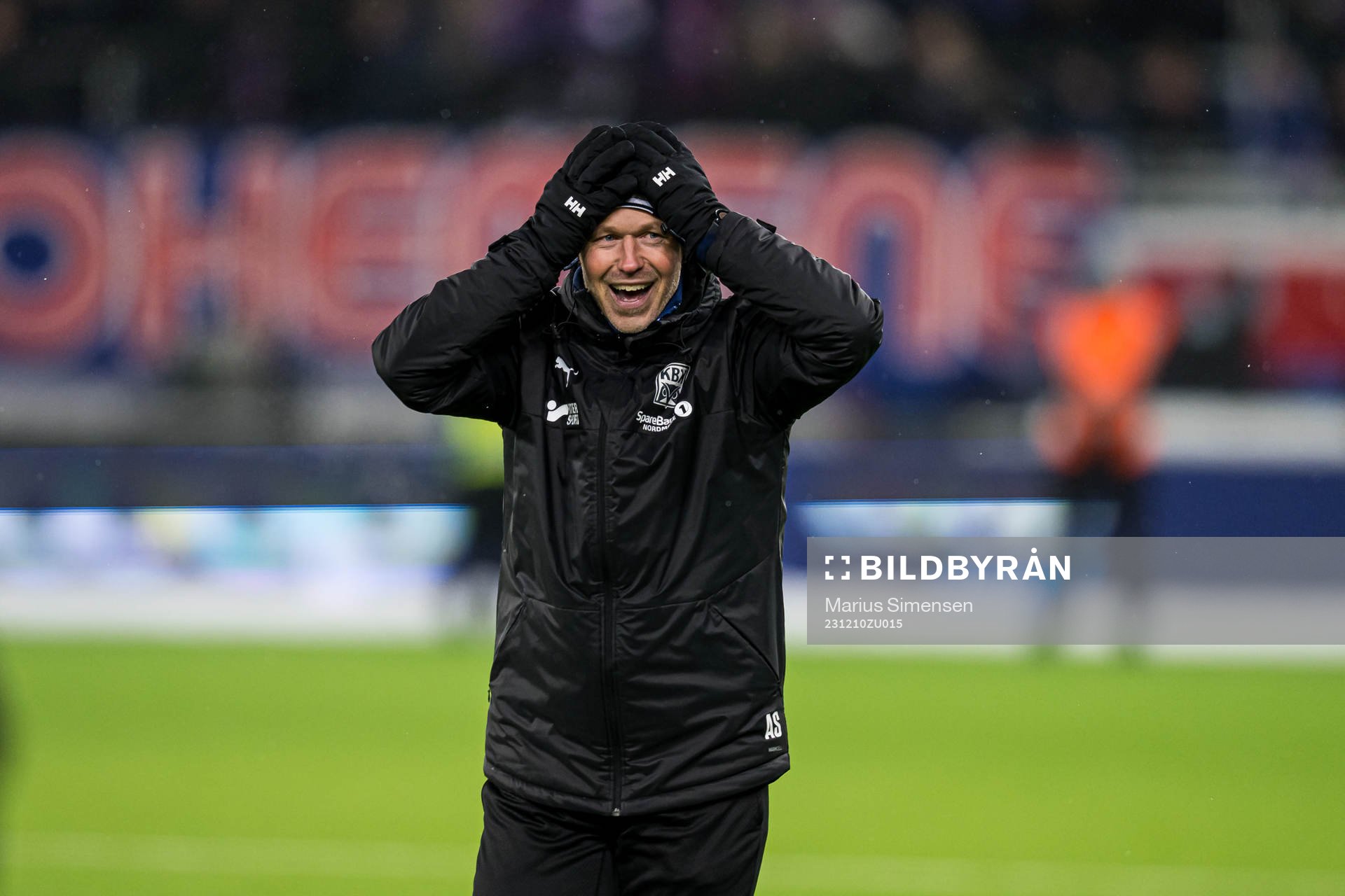 Amund Skiri, head coach of Kristiansund, celebrates