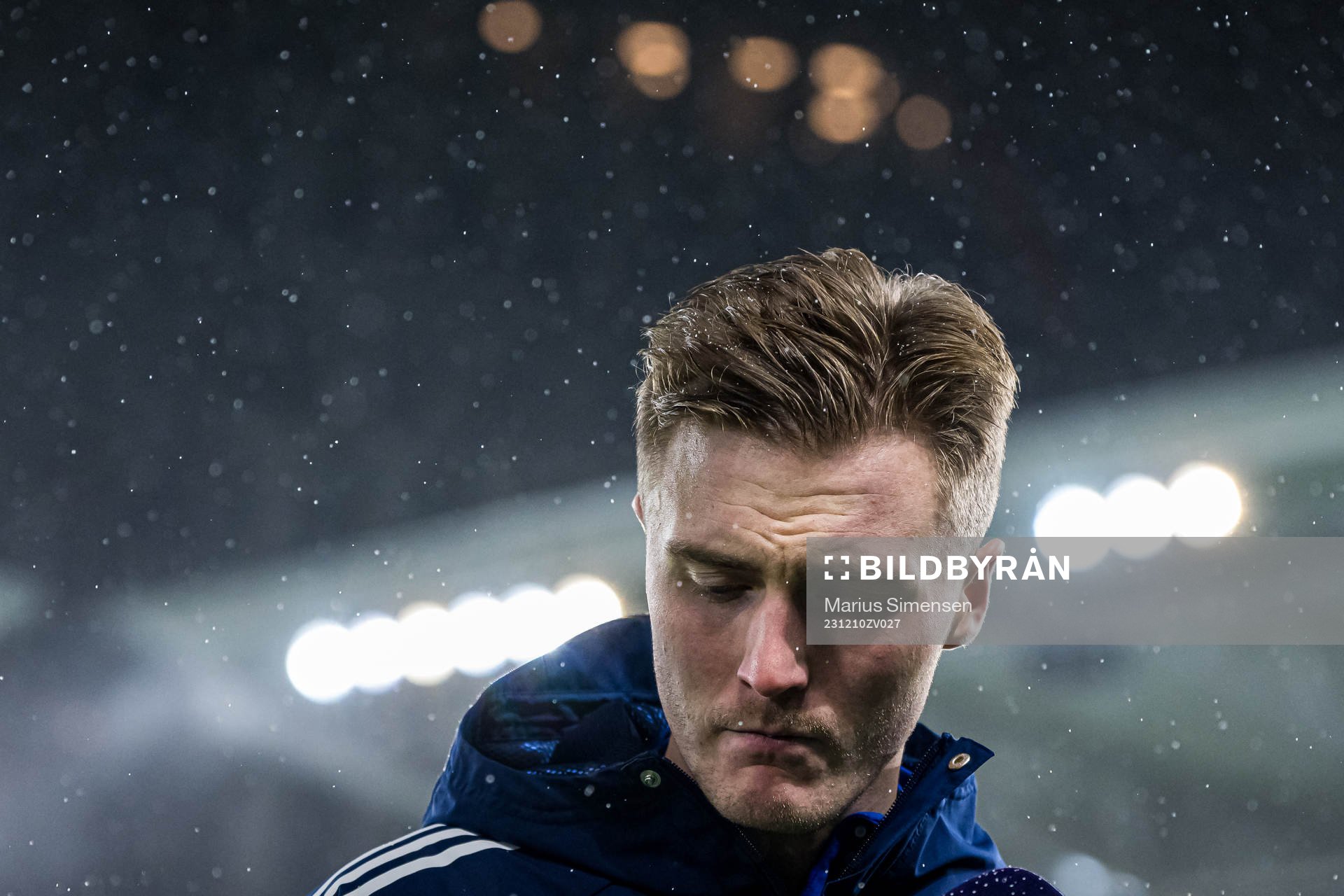 Christian Borchgrevink of Vålerenga looks dejected