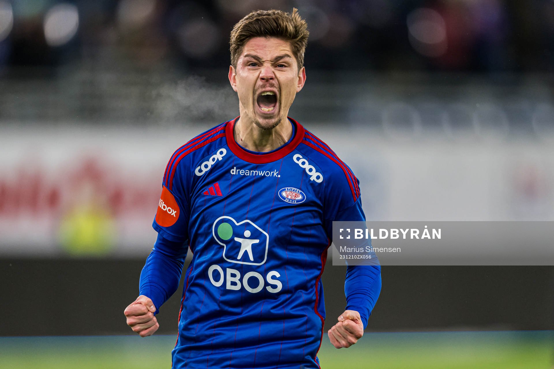 Torgeir Børven of Vålerenga celebrates