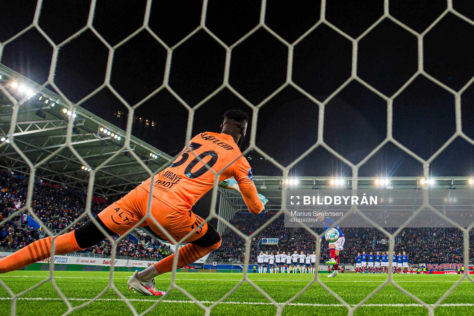 Christian Borchgrevink of Vålerenga missing a chance to