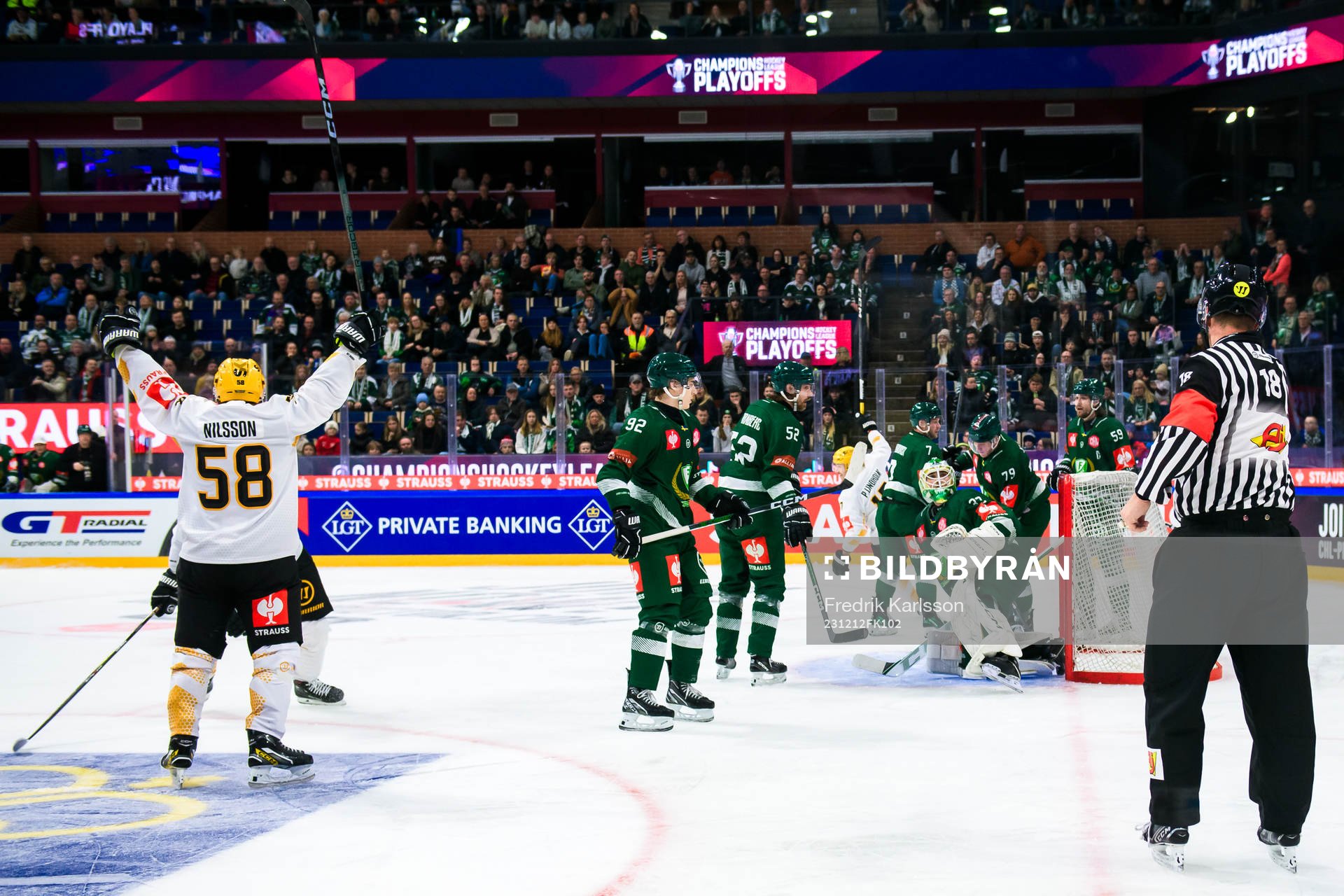 Oskar Nilsson of Skellefteå celebrates and goaltender