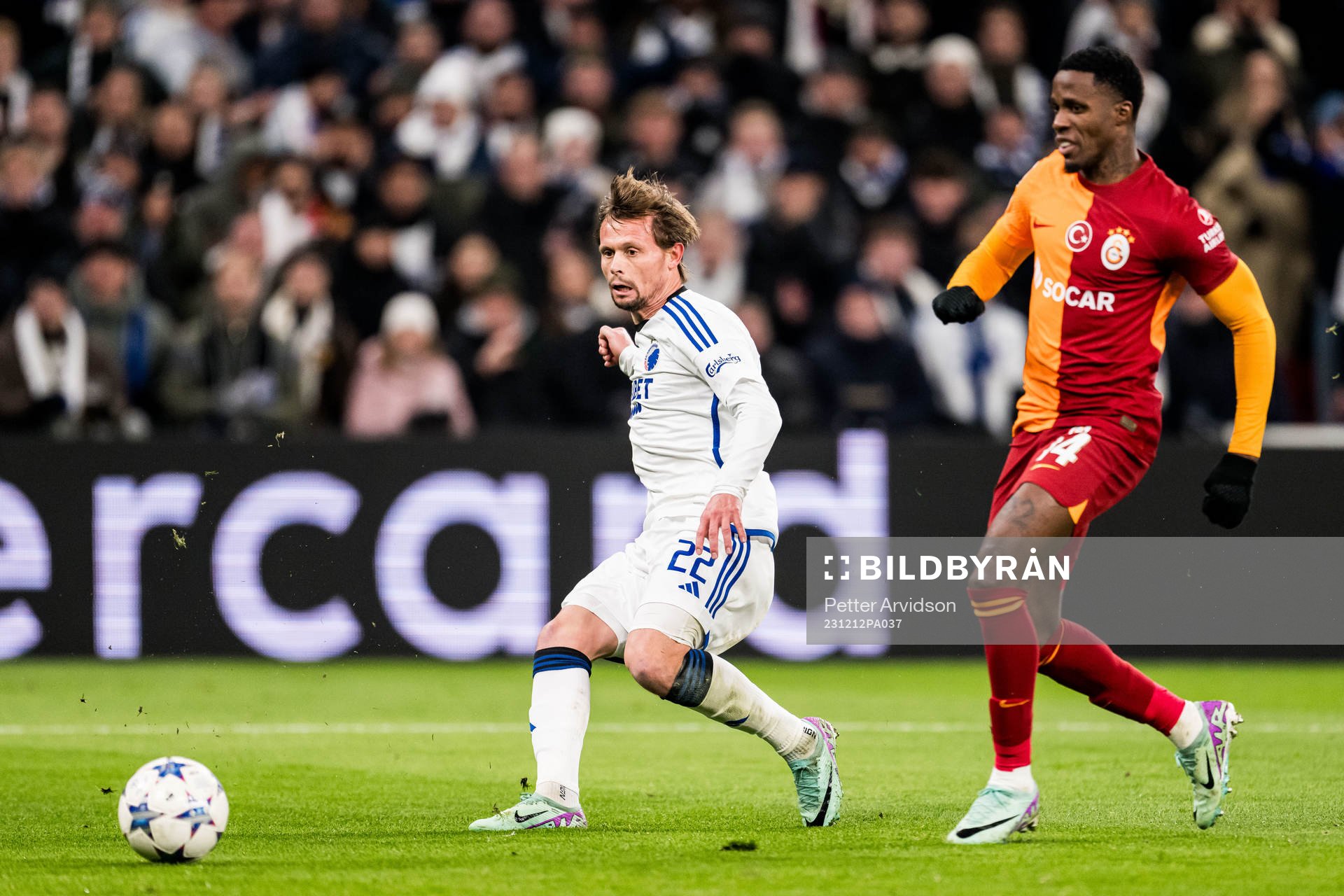 Peter Ankersen of FC Copenhagen and Wilfried Zaha of