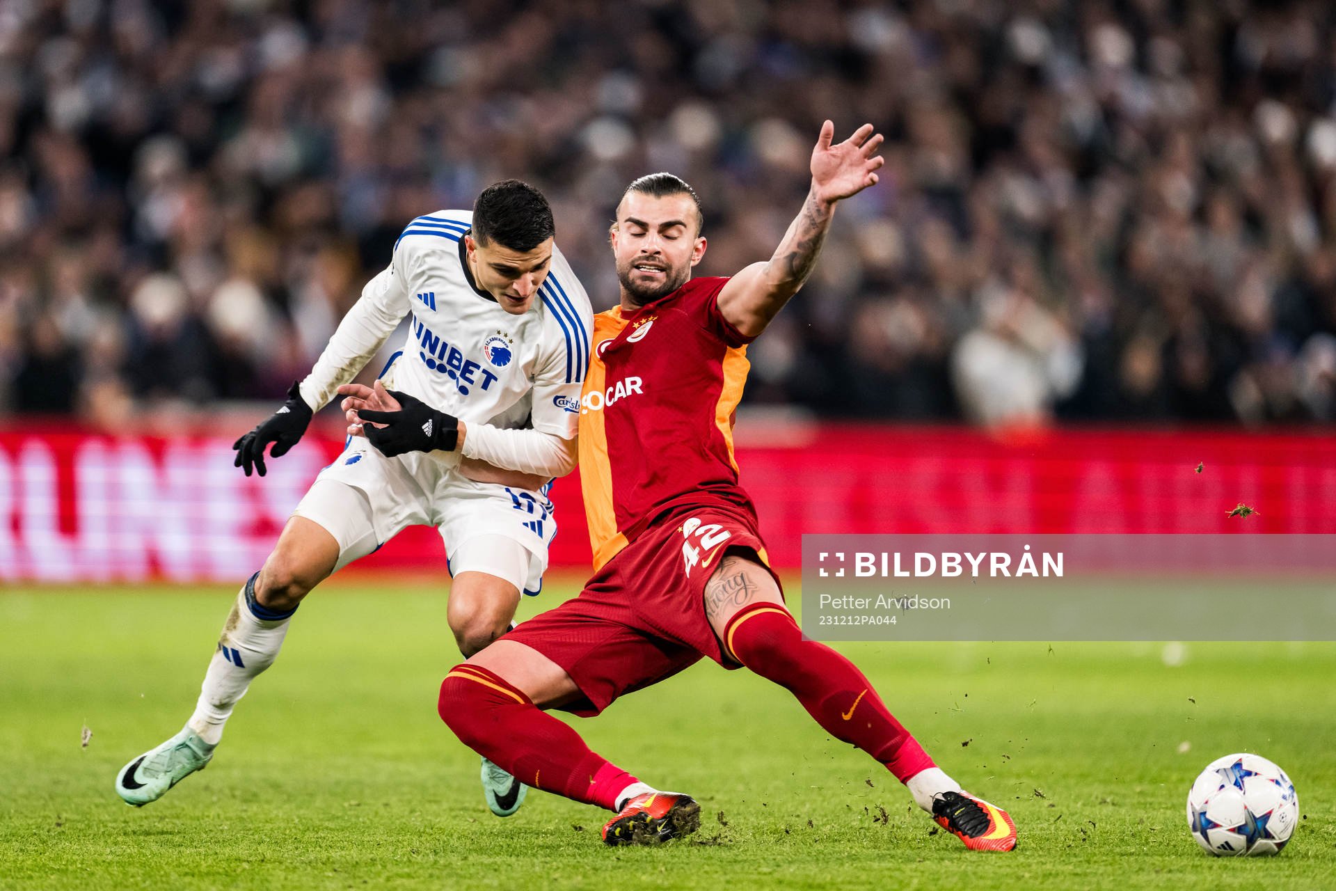 Mohamed Elyounoussi of FC Copenhagen and Abdulkerim