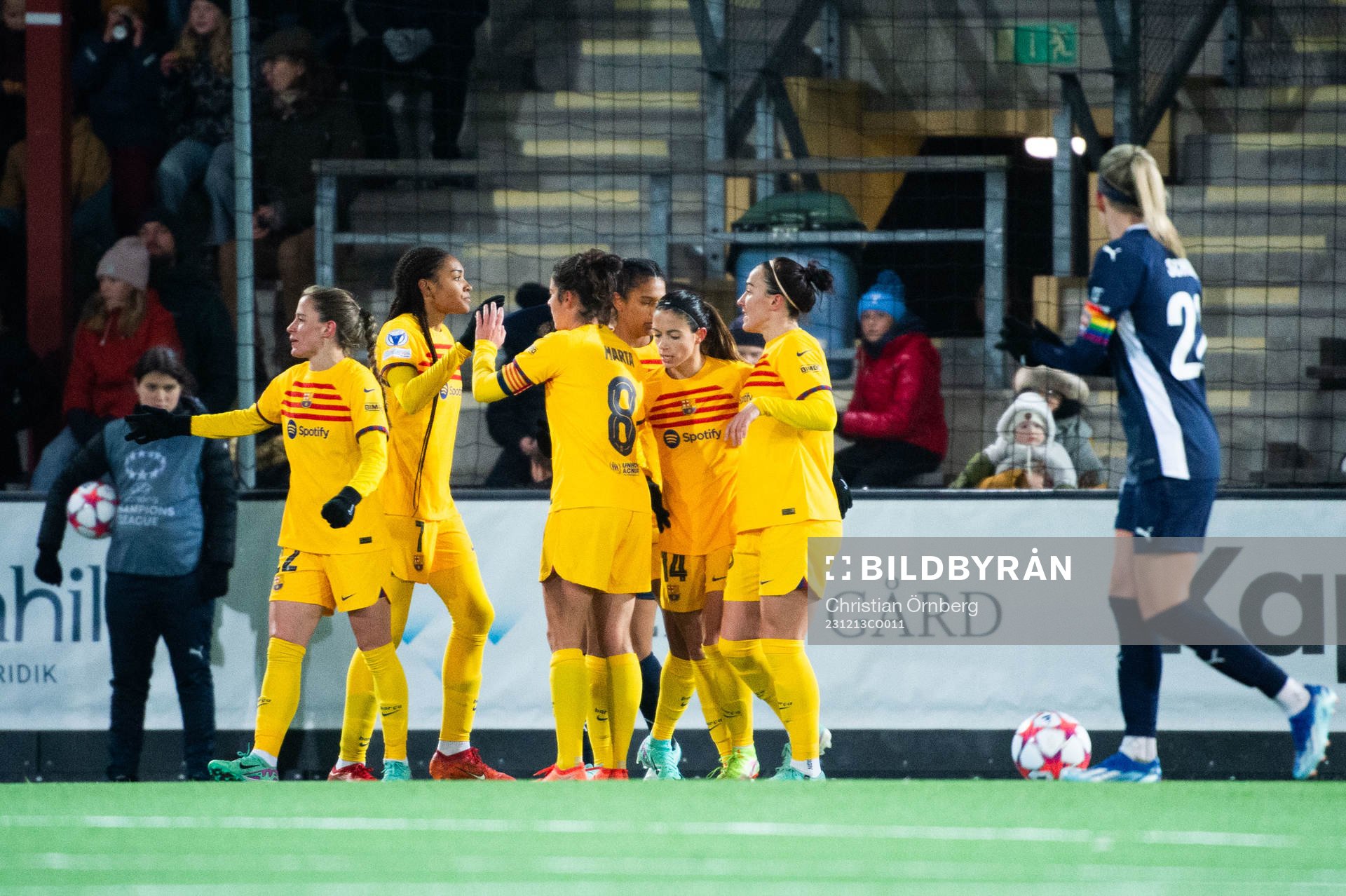 Salma Parallell of Barcelona celebrates with team mates