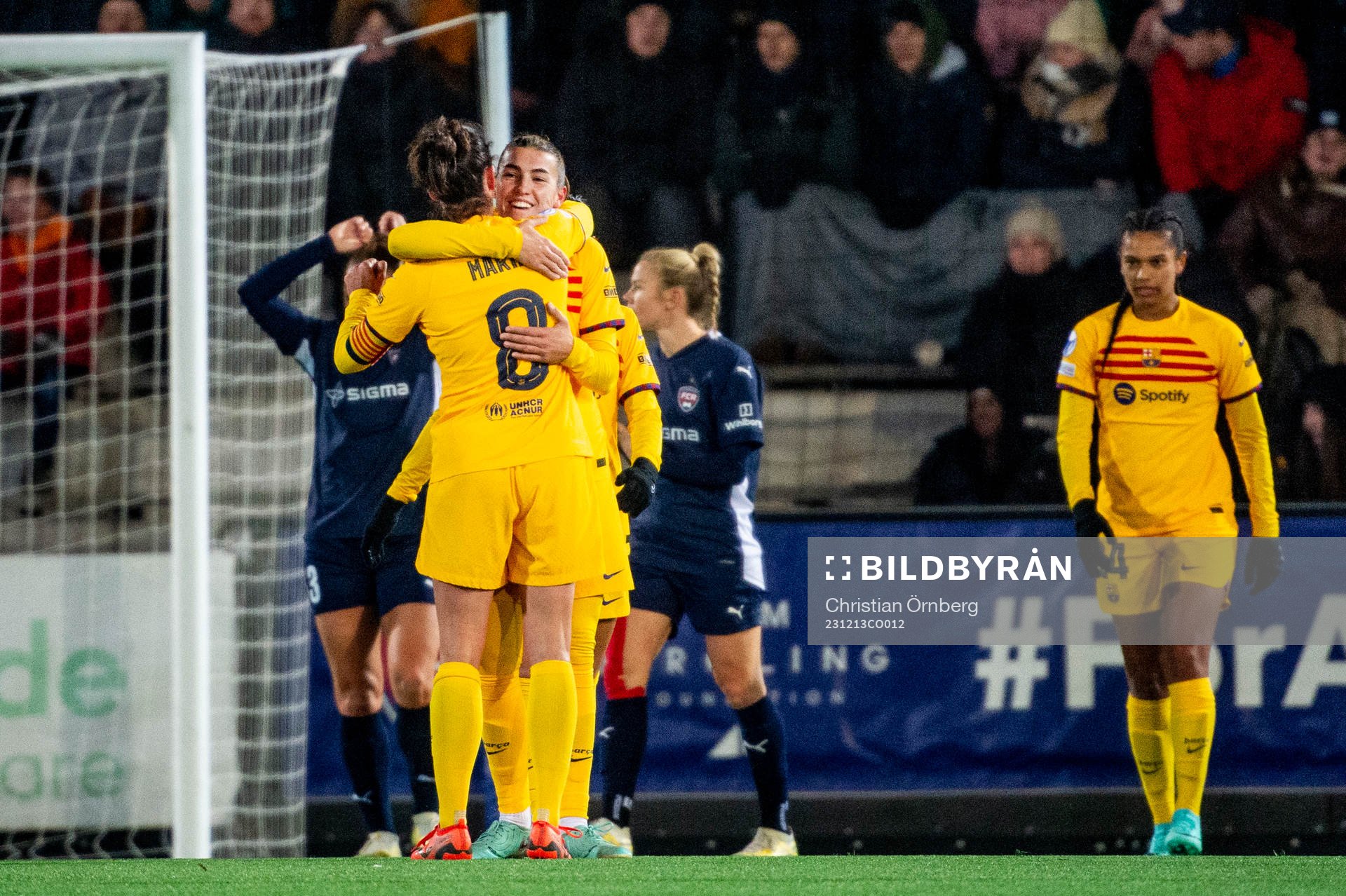 Patri Guijarro of Barcelona celebrates