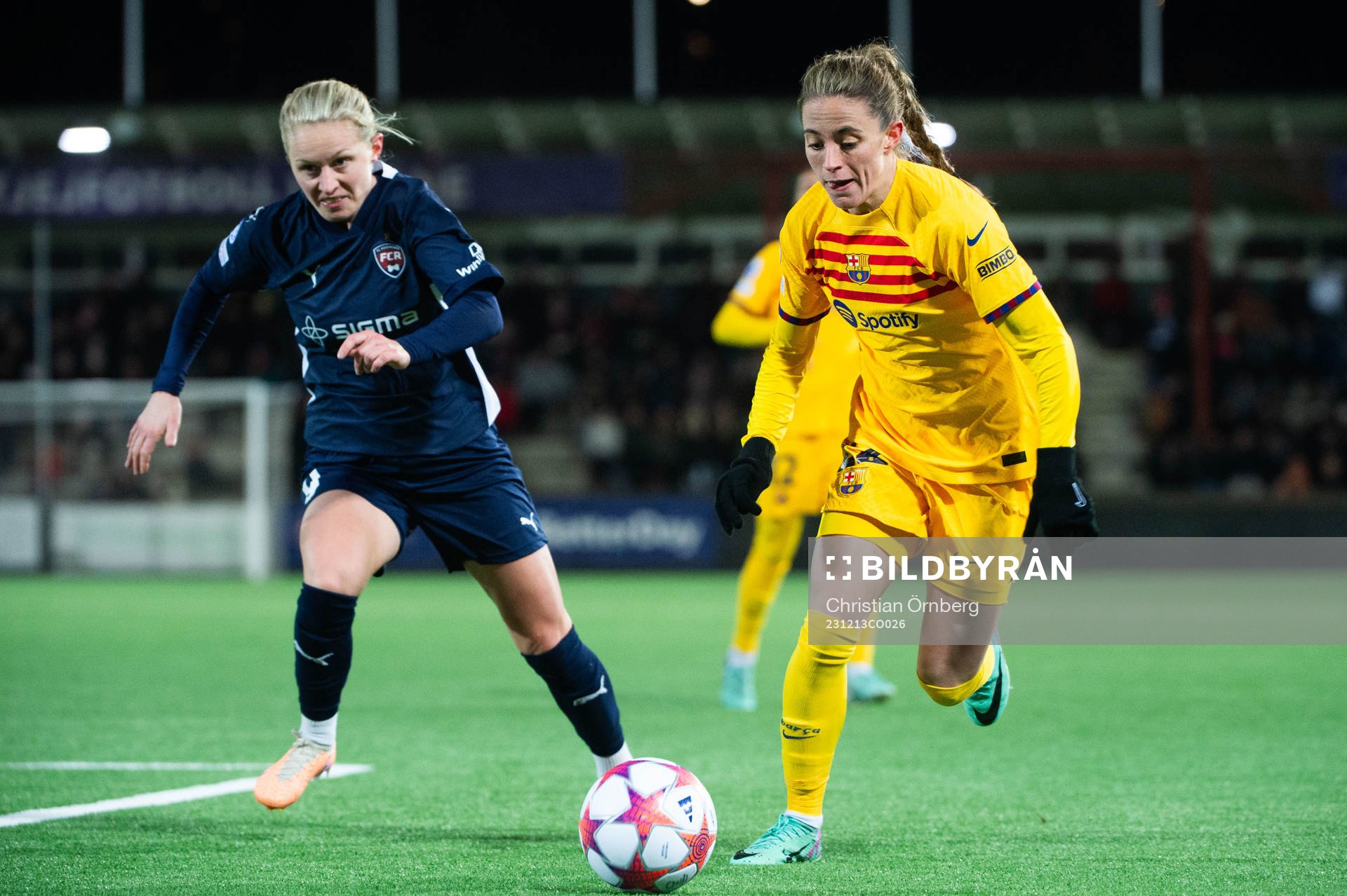 Emilia Larsson of FC Rosengård and Ona Batlle of Barcelona
