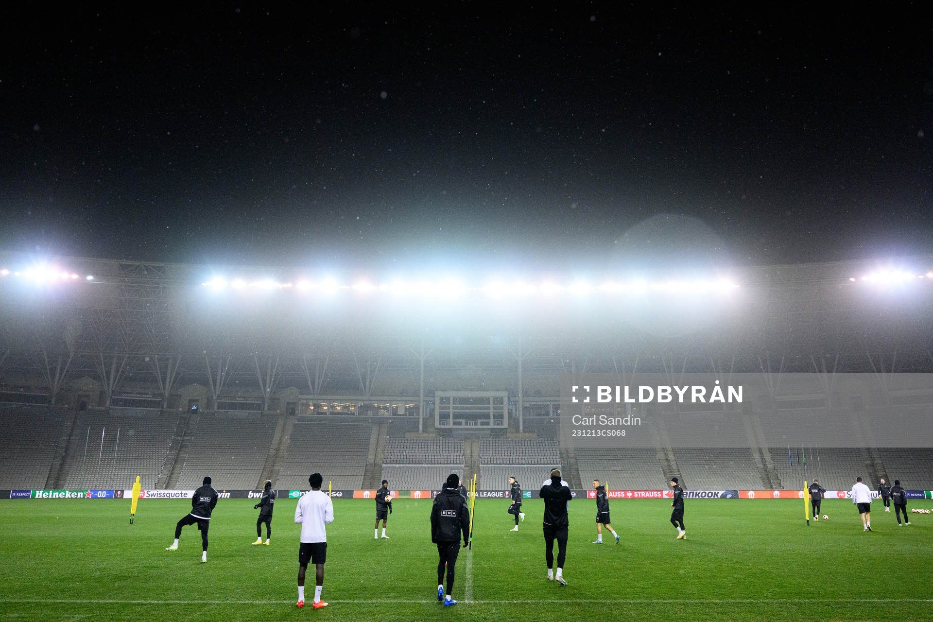 Players on the pitch during a training session with Häcken on December 13, 2023 in Baku. 