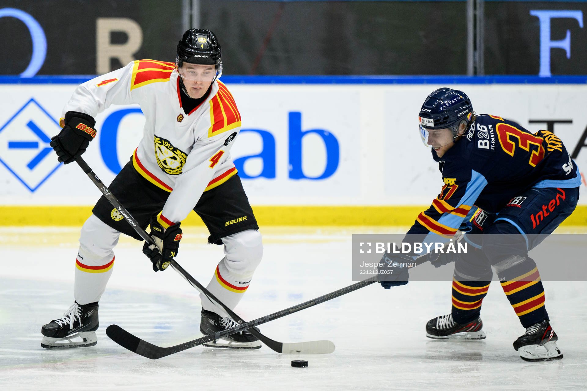 Brynäs Theo Lindstein och Djurgårdens John Norman