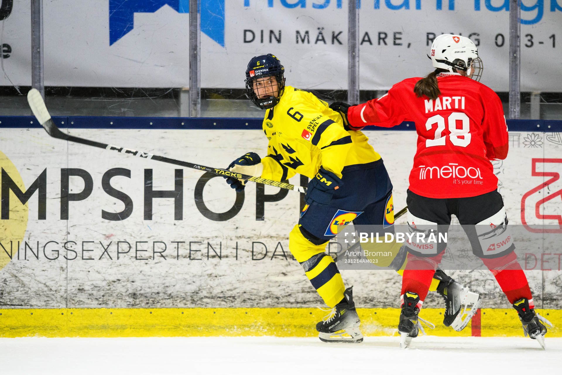 Sveriges Ida Karlsson och Schweizs Alina Marti