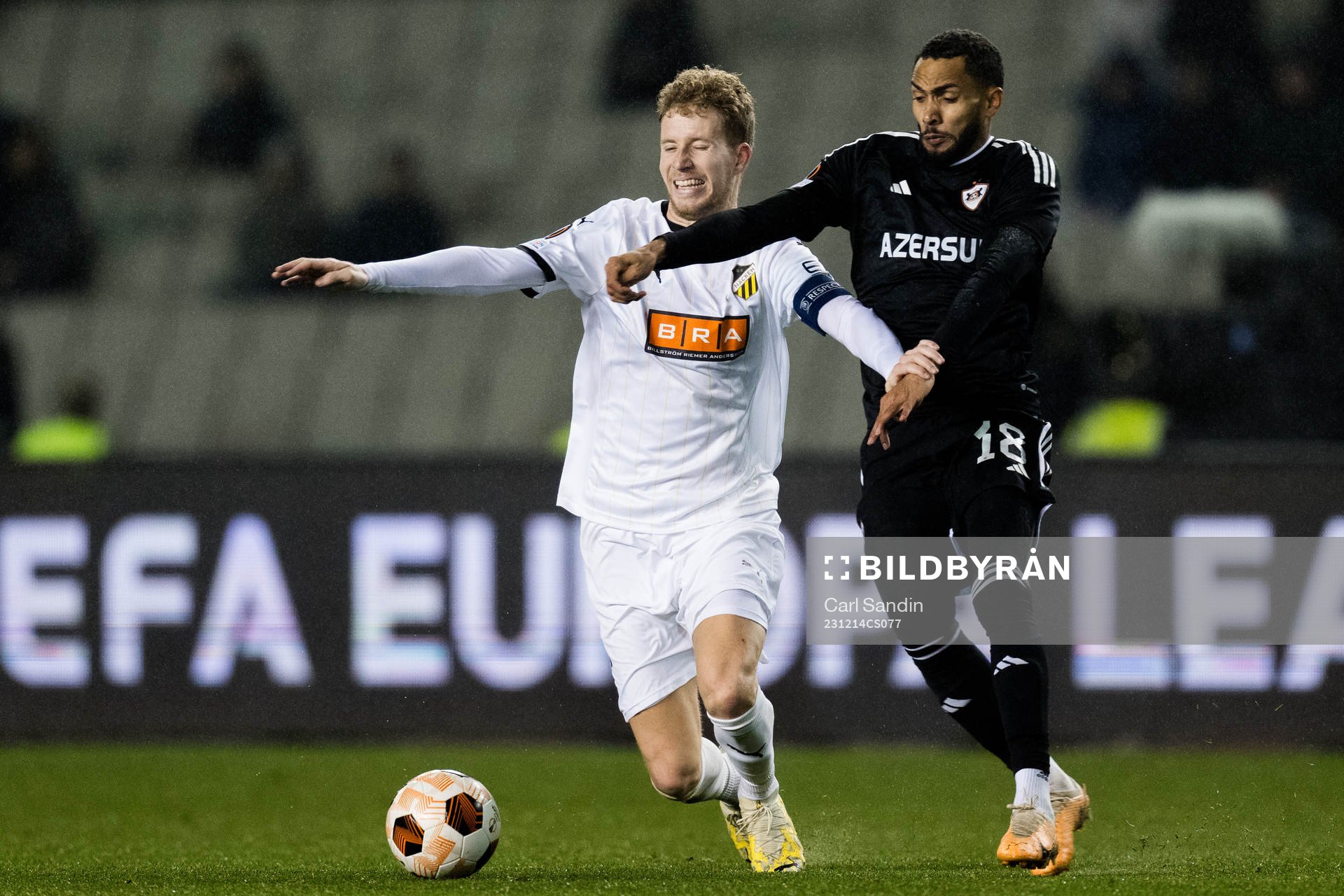 Samuel Gustafson of Häcken and Juninho of Qarabag