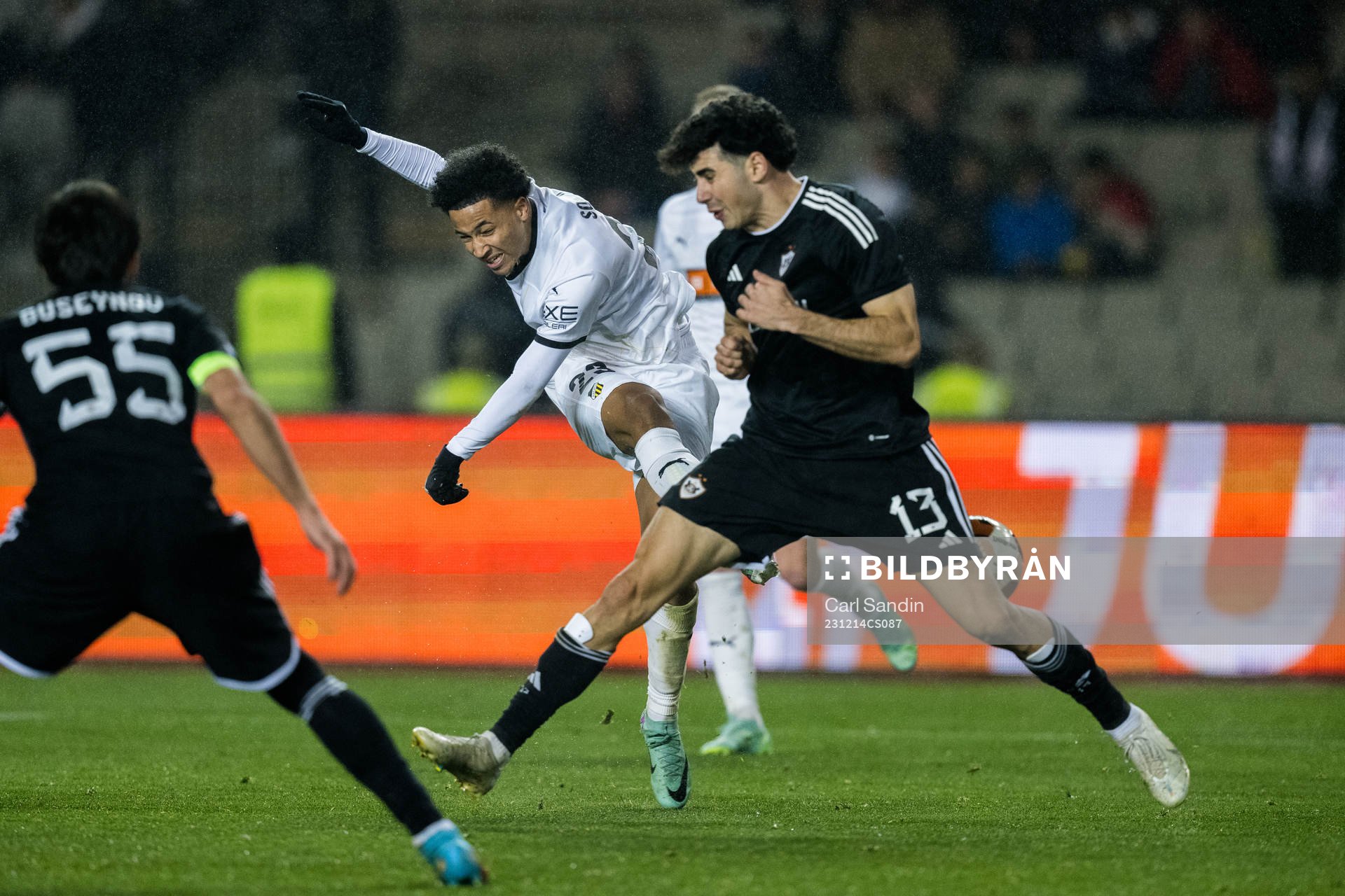 Momodou Lamin Sonko of Häcken and Bahlul Mustafazade of