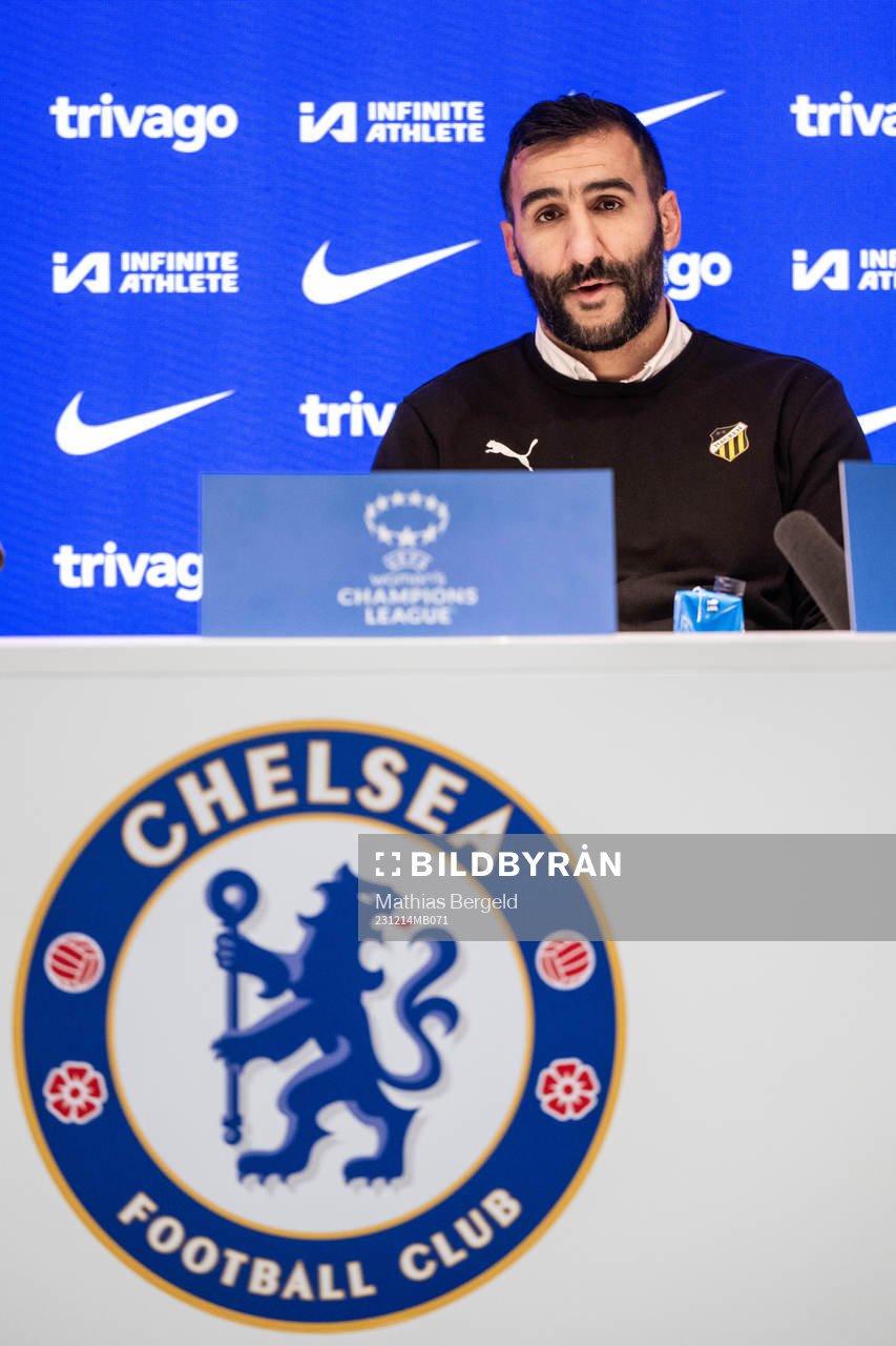 Head coach Mak Lind of Häcken at the press conference