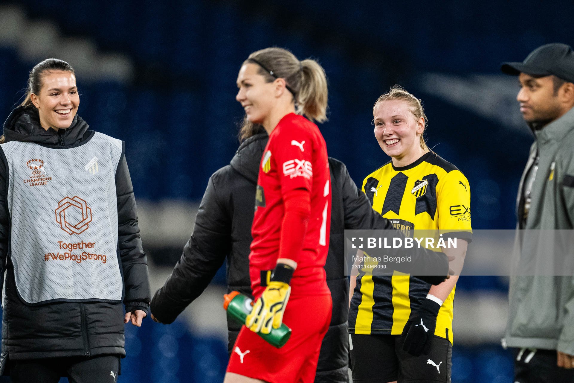 Johanna Fossdalsá Sørensen of Häcken celebrate