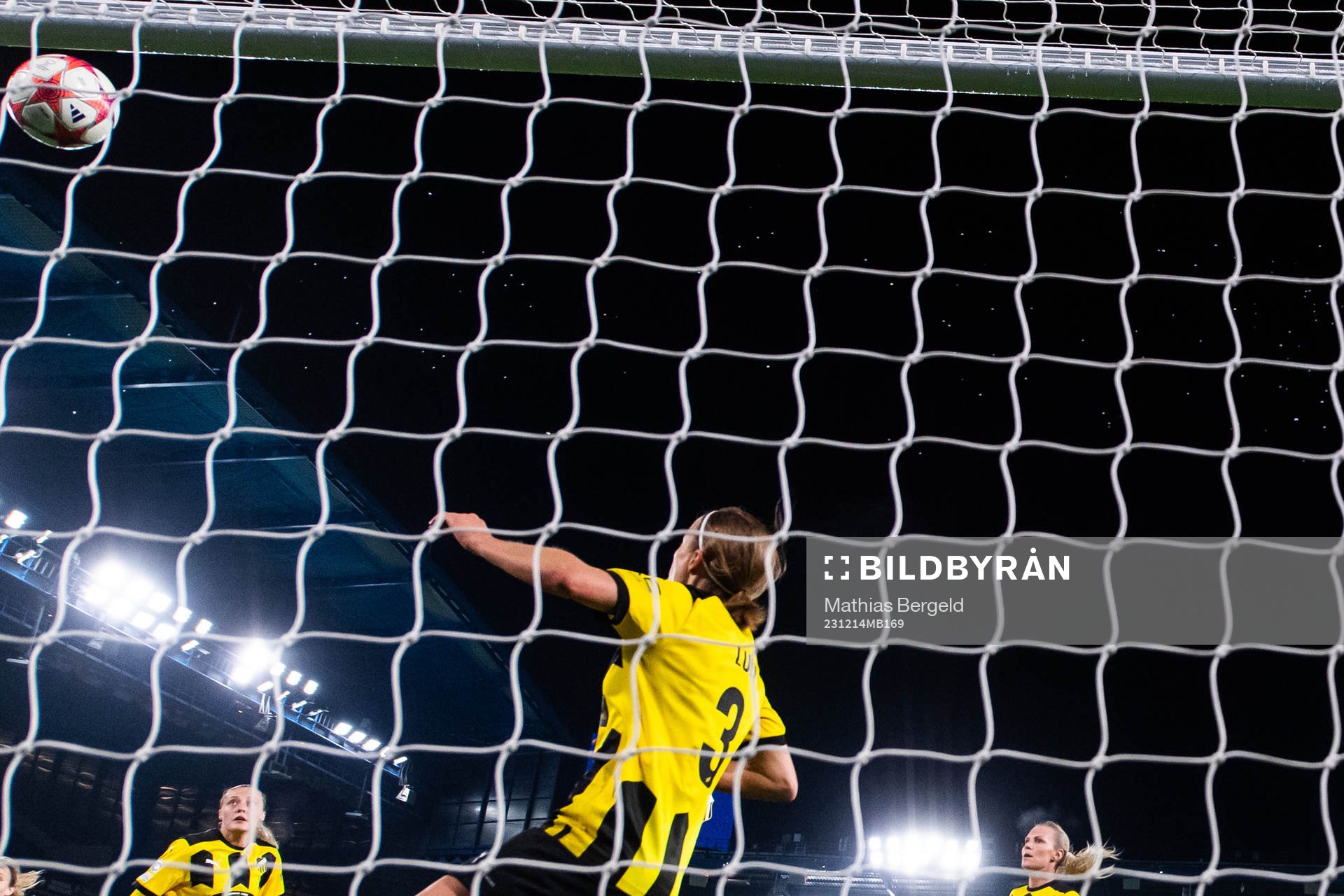 Aivi Luik of Häcken sees the ball hit the post