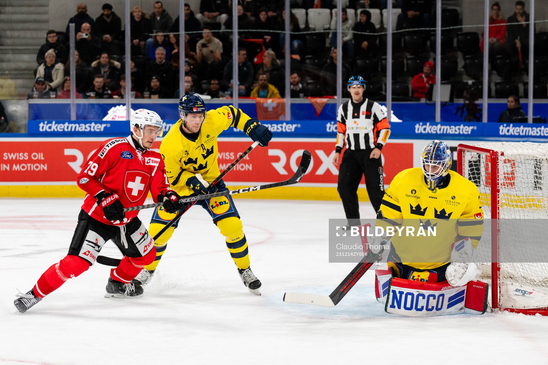 Calvin Thurkauf of Switzerland against Christian Folin and