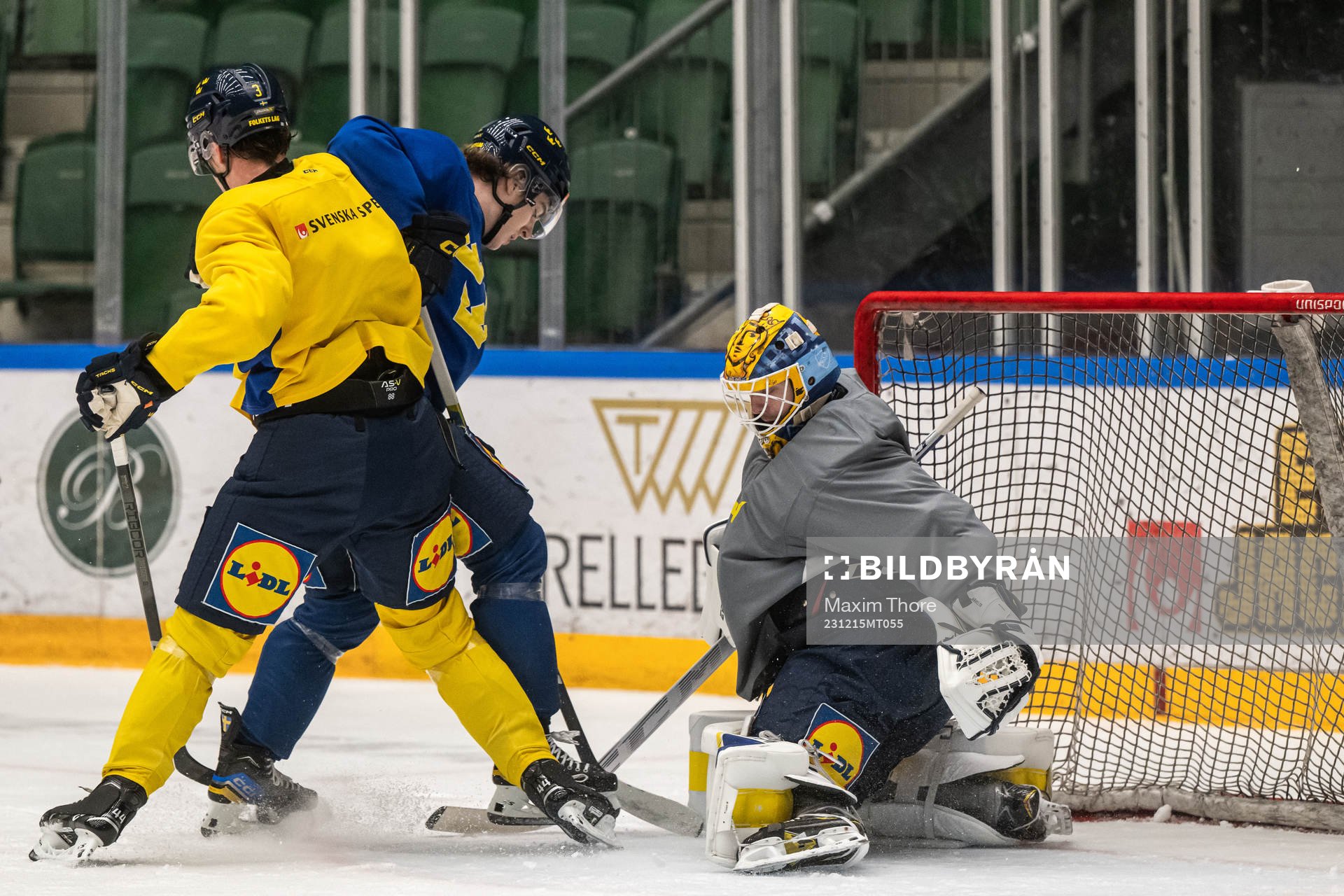 Goaltender Hugo Hävelid of the Swedish under-20 national