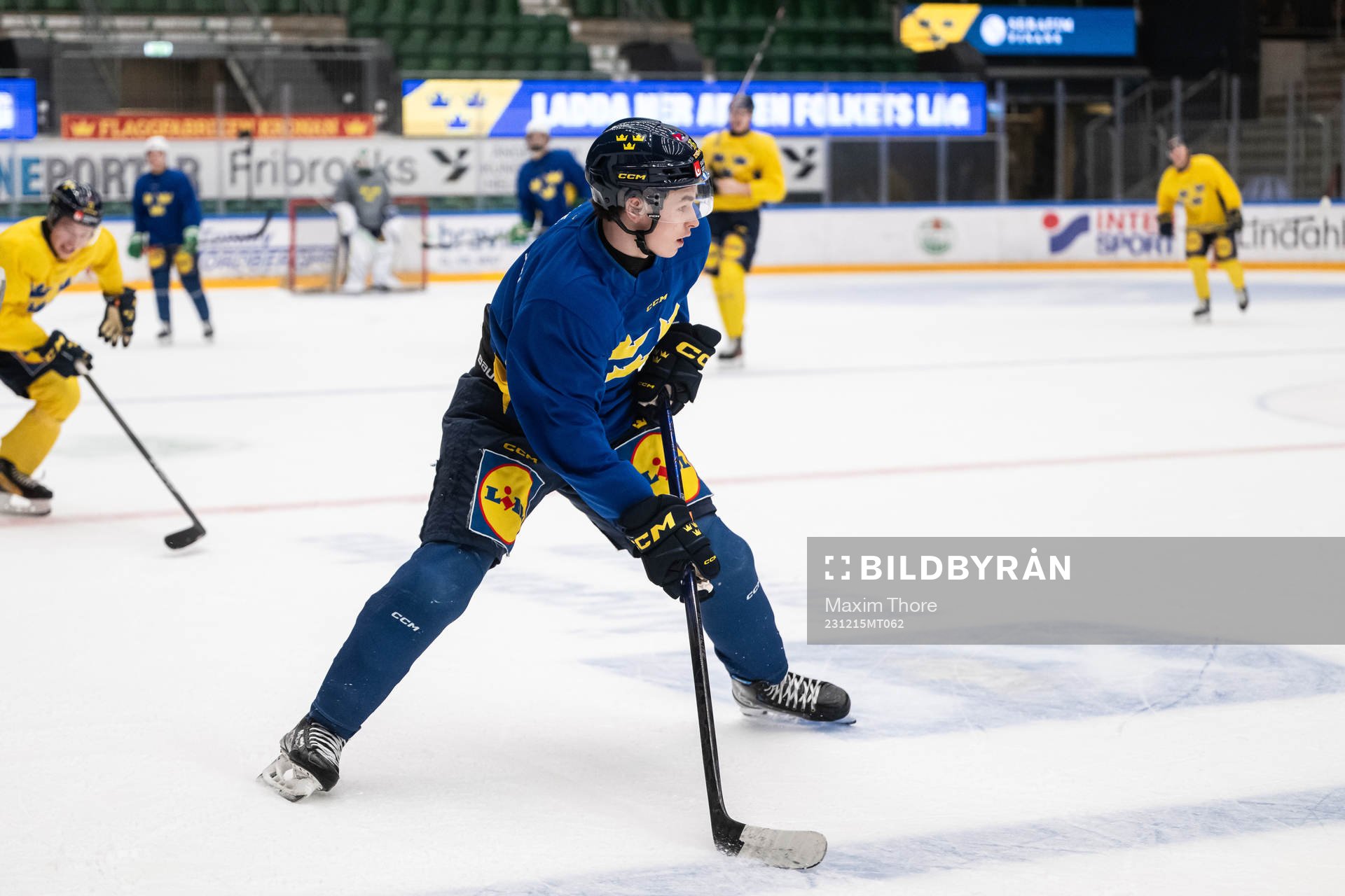 Felix Unger Sörum of the Swedish under-20 national ice