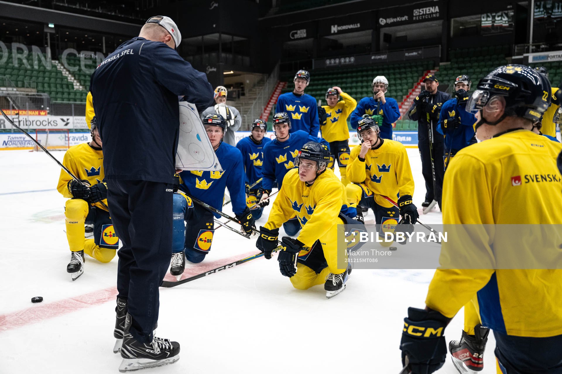 Players of the Swedish under-20 national ice hockey team